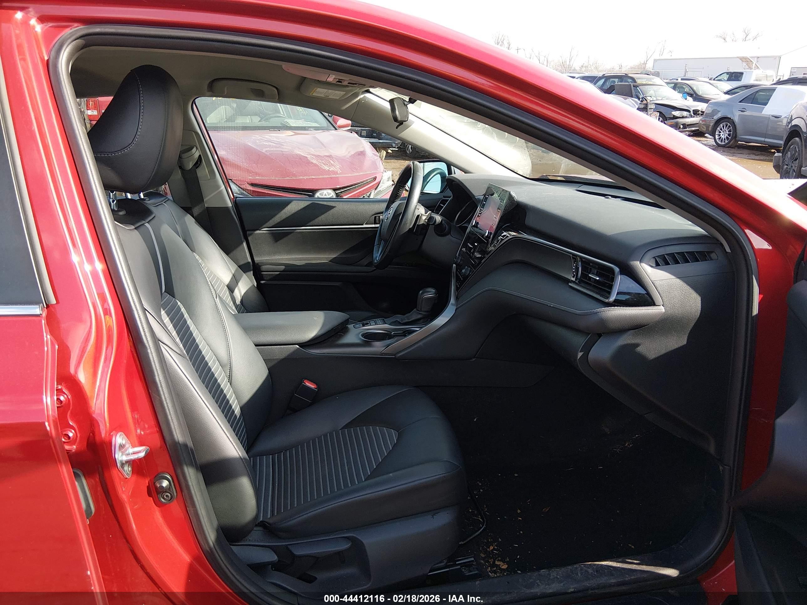 TOYOTA CAMRY image 5