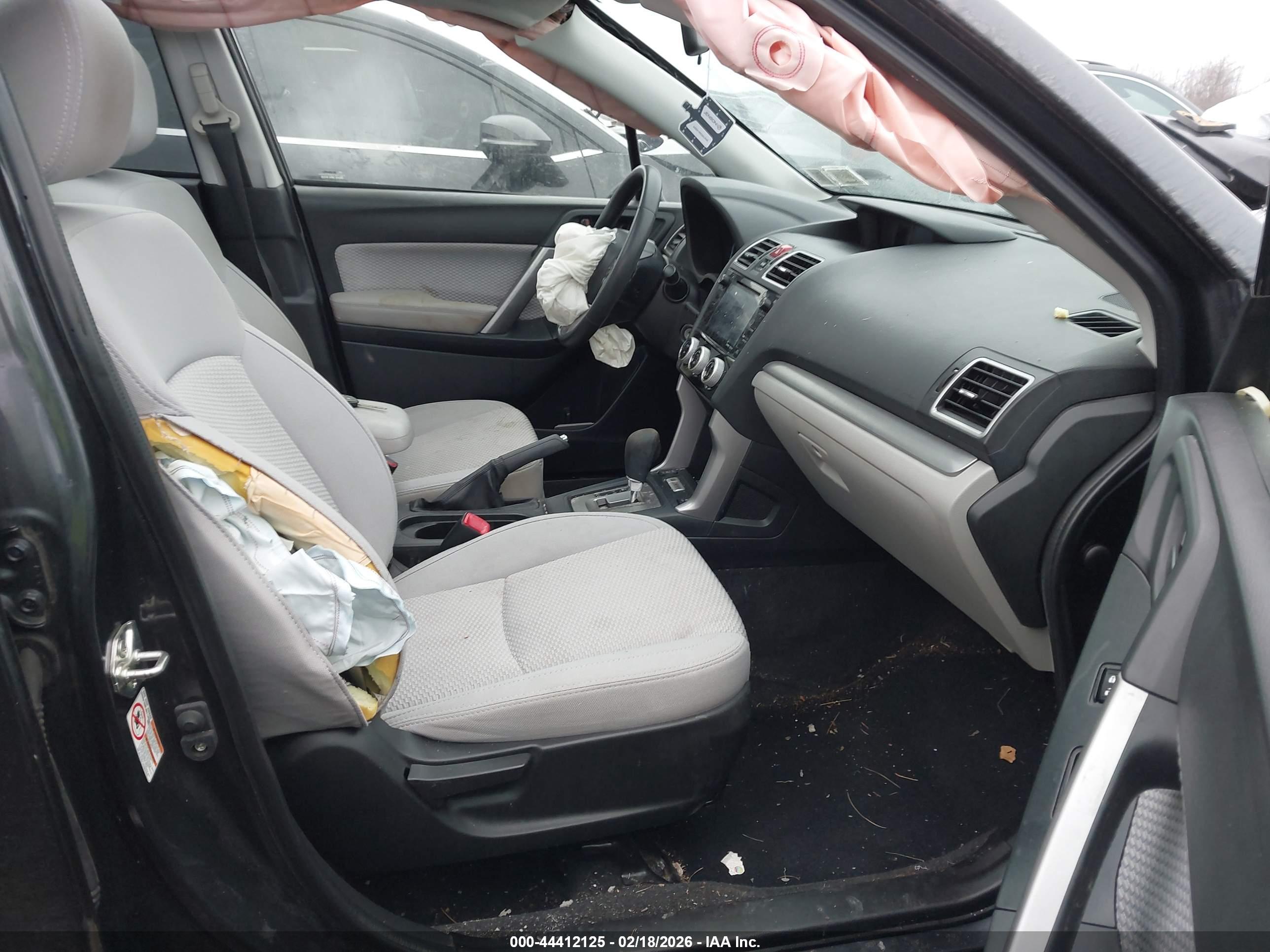 SUBARU FORESTER image 5