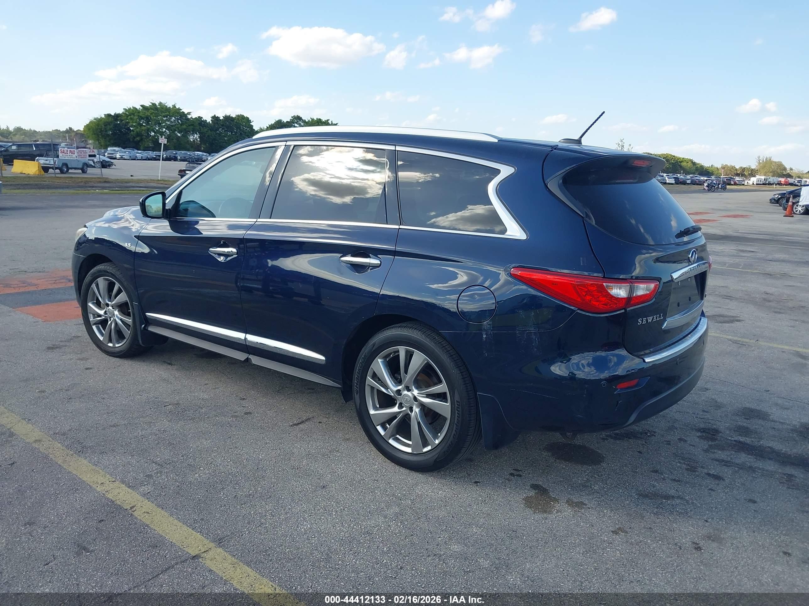 INFINITI QX60 image 3