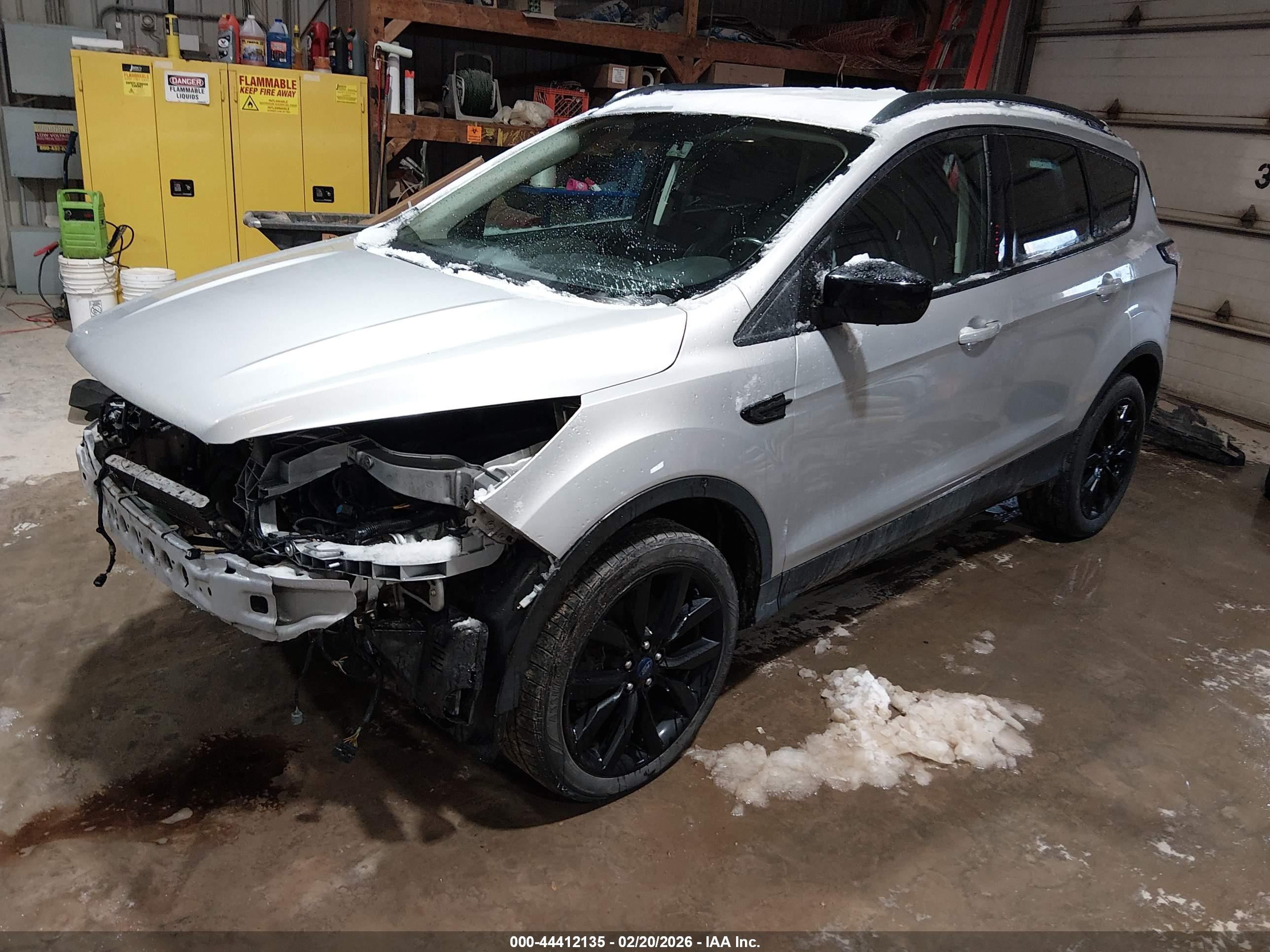 FORD ESCAPE image 2