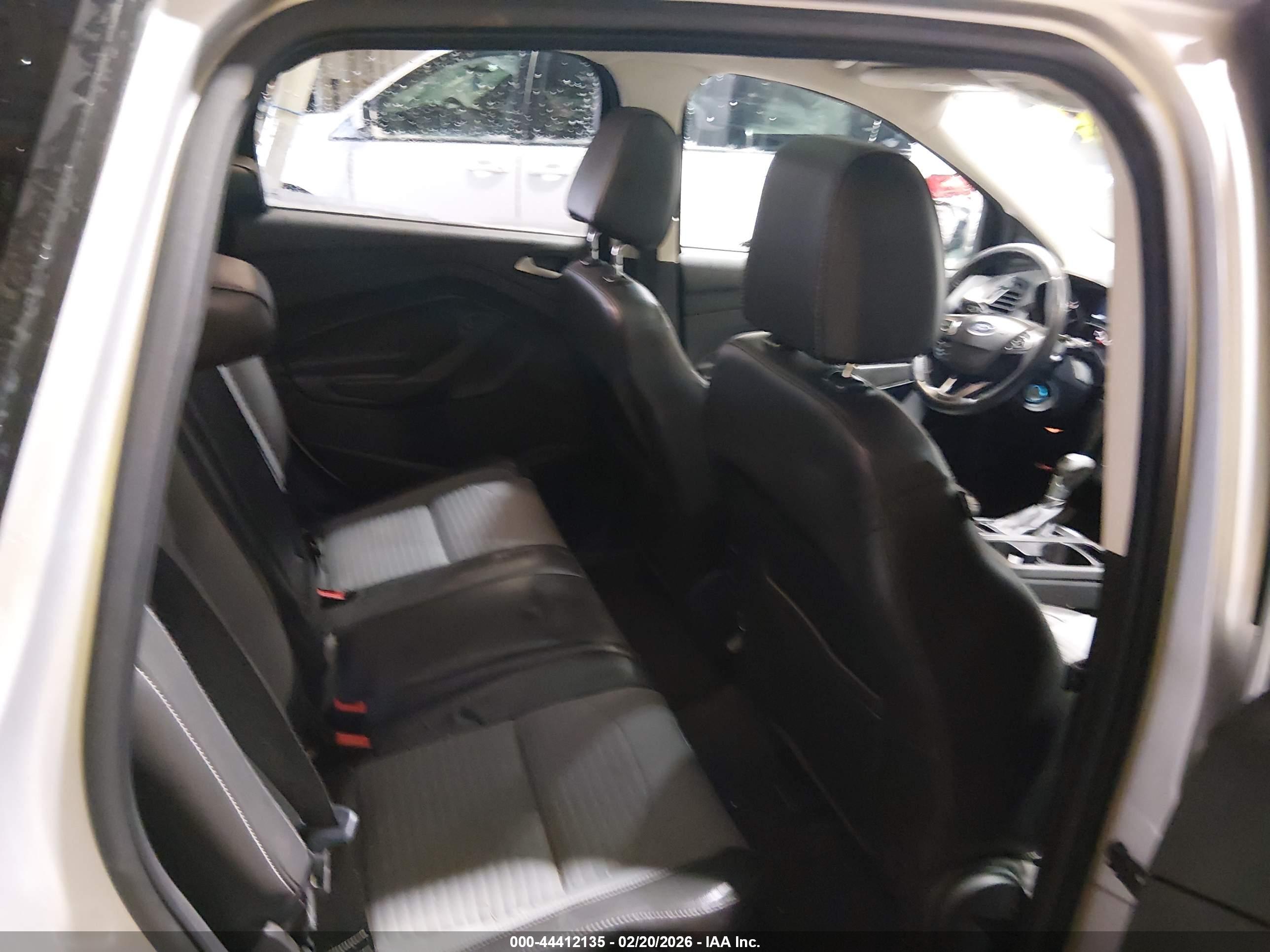 FORD ESCAPE image 8