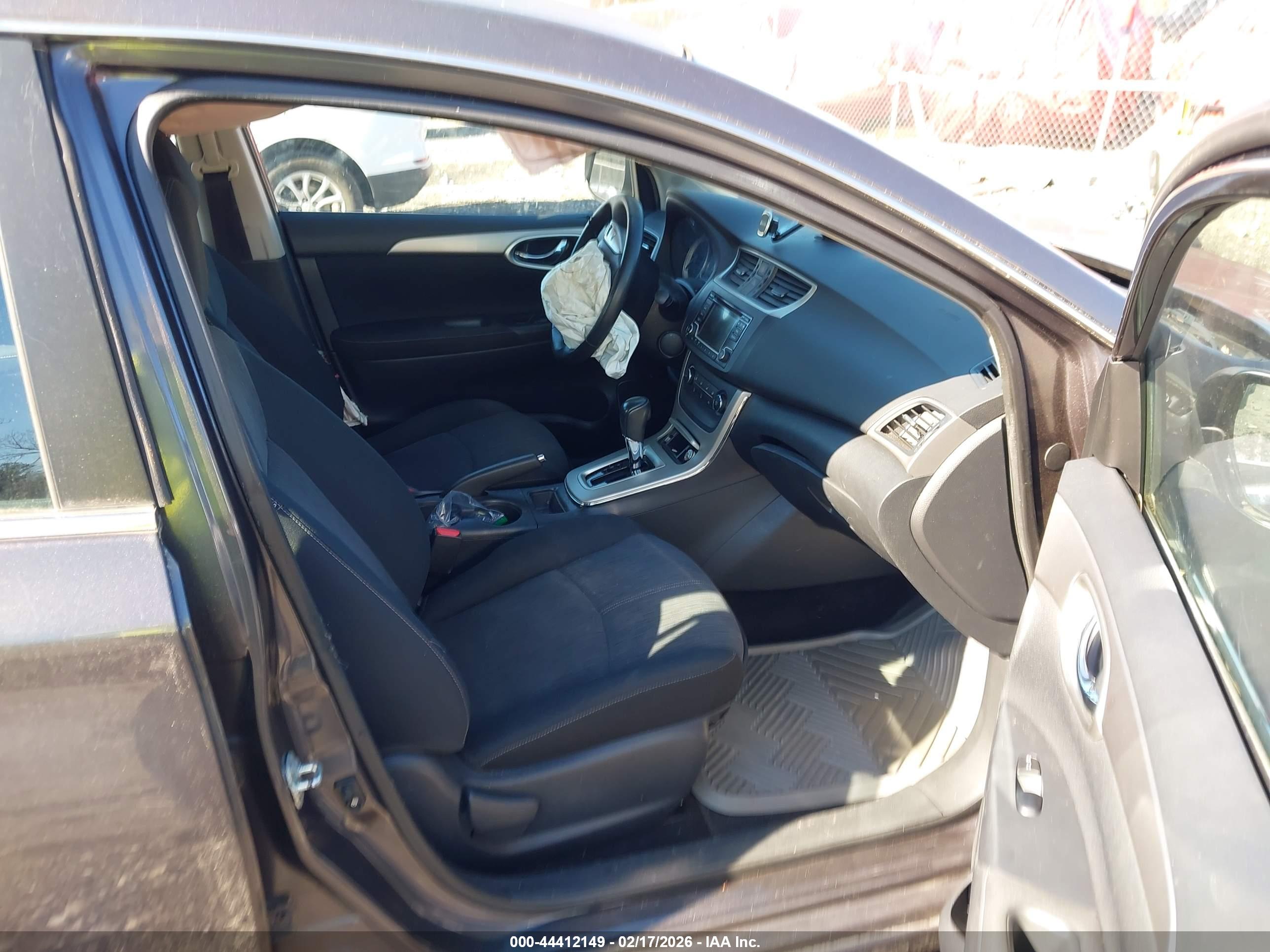 NISSAN SENTRA image 5