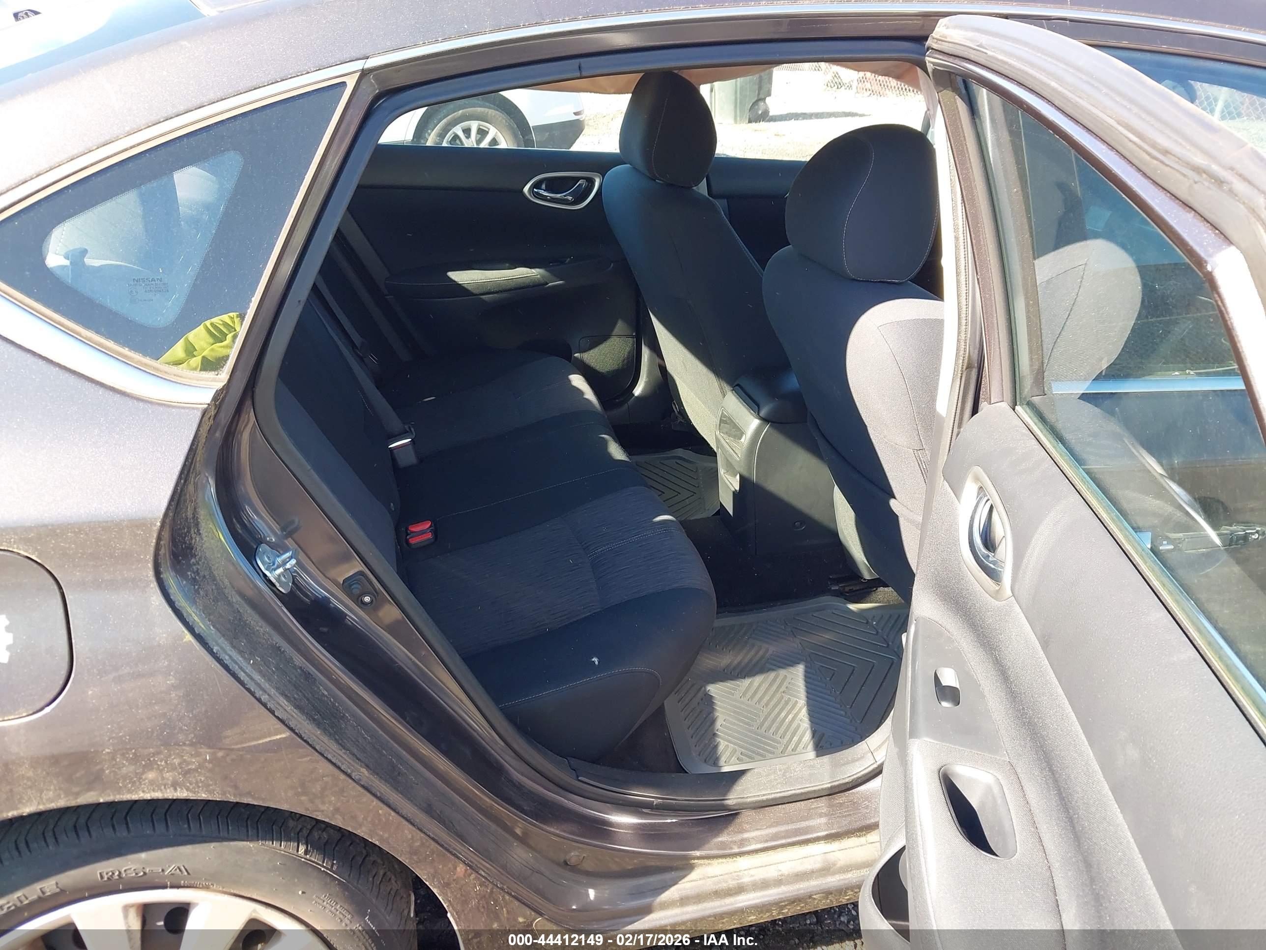 NISSAN SENTRA image 8