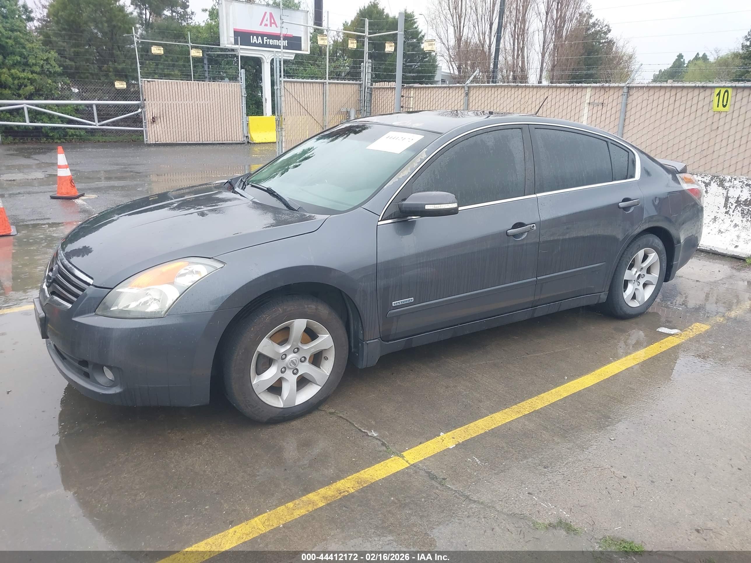 NISSAN ALTIMA image 2