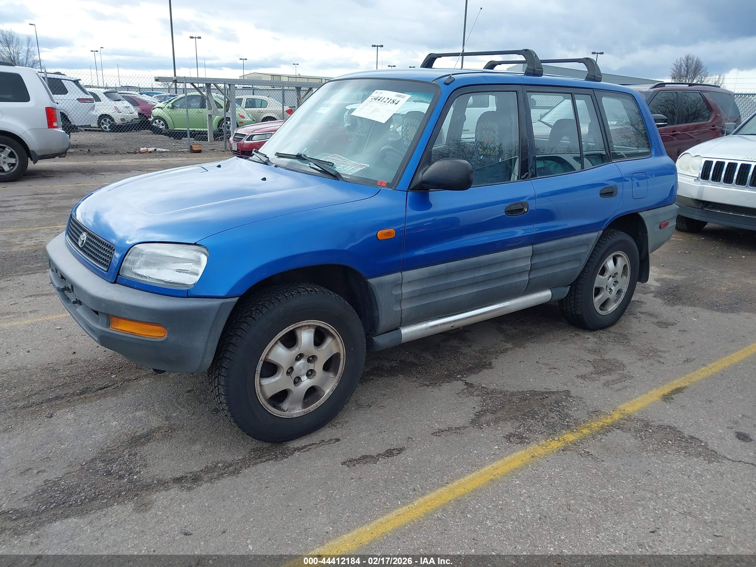 TOYOTA RAV4 image 2