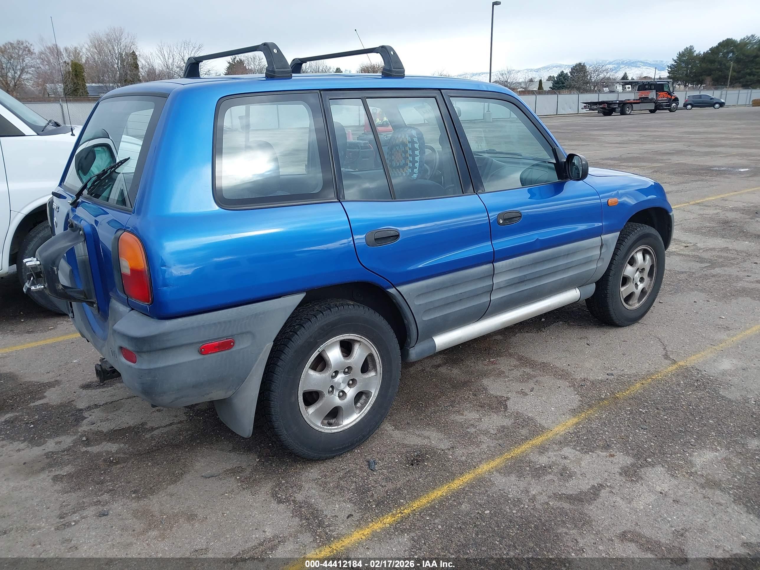 TOYOTA RAV4 image 4