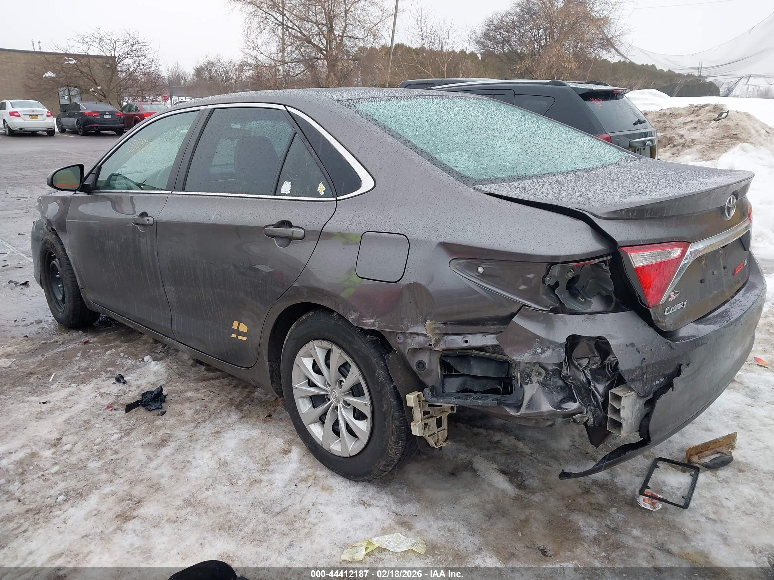 TOYOTA CAMRY image 3