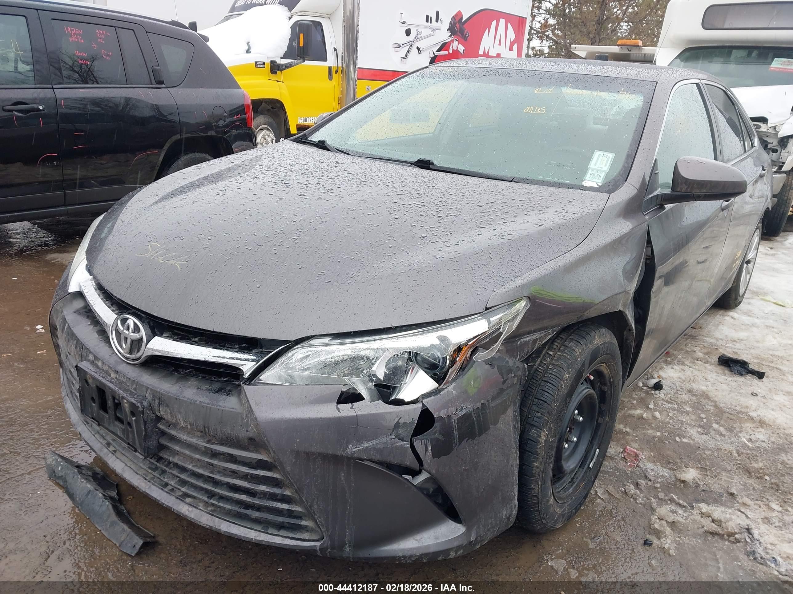 TOYOTA CAMRY image 6