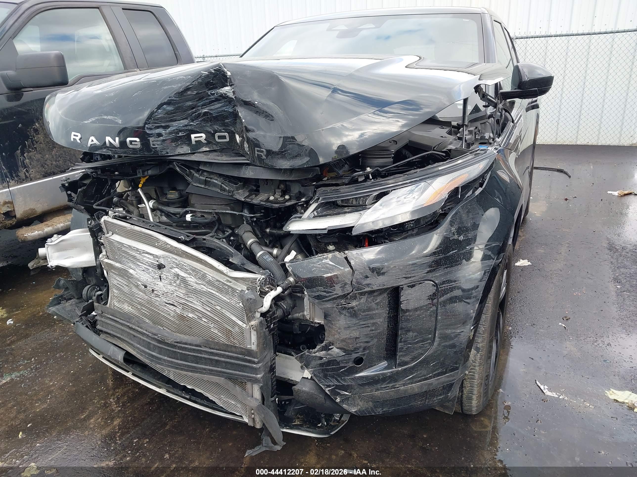 LAND ROVER image 6