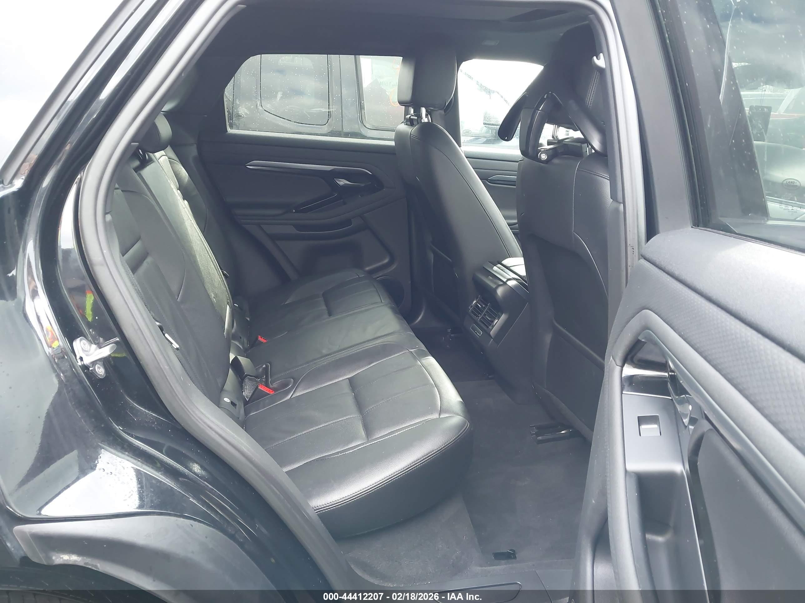 LAND ROVER image 8