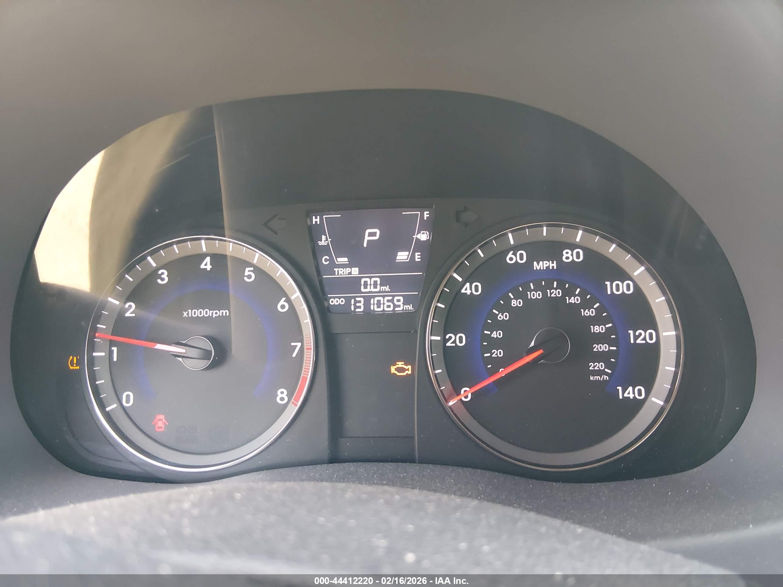 HYUNDAI ACCENT image 7