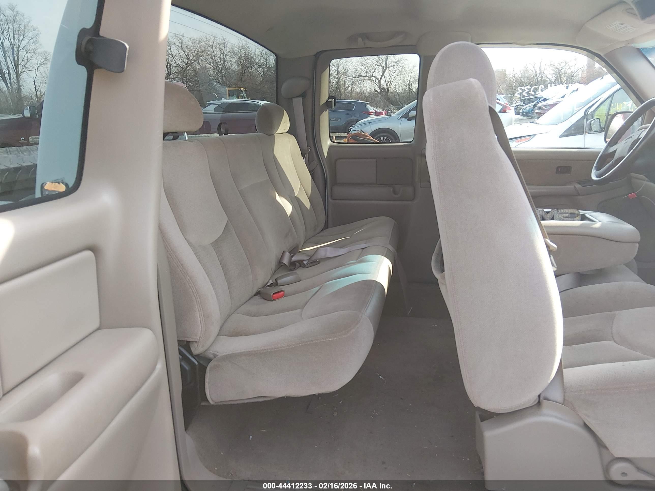 GMC SIERRA image 8
