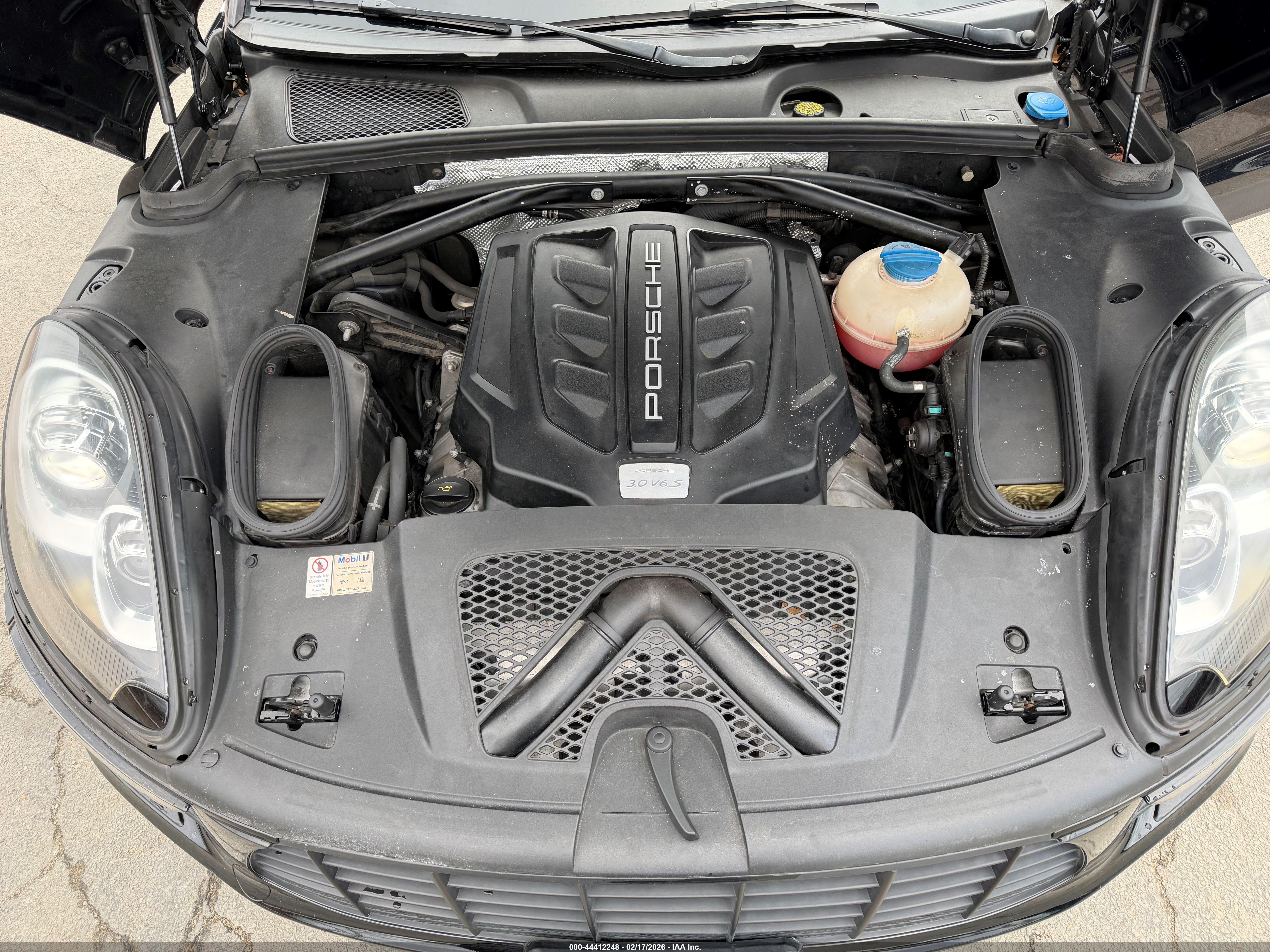 PORSCHE MACAN image 10