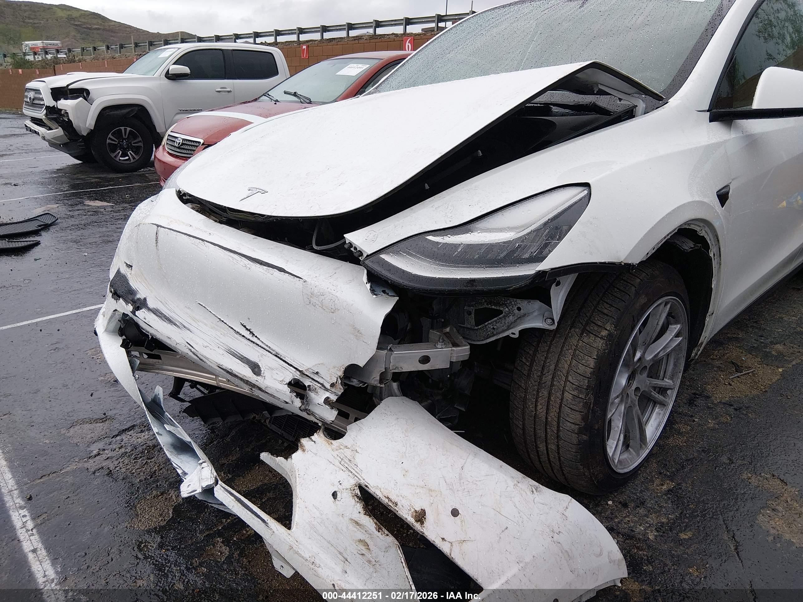 TESLA MODEL image 6