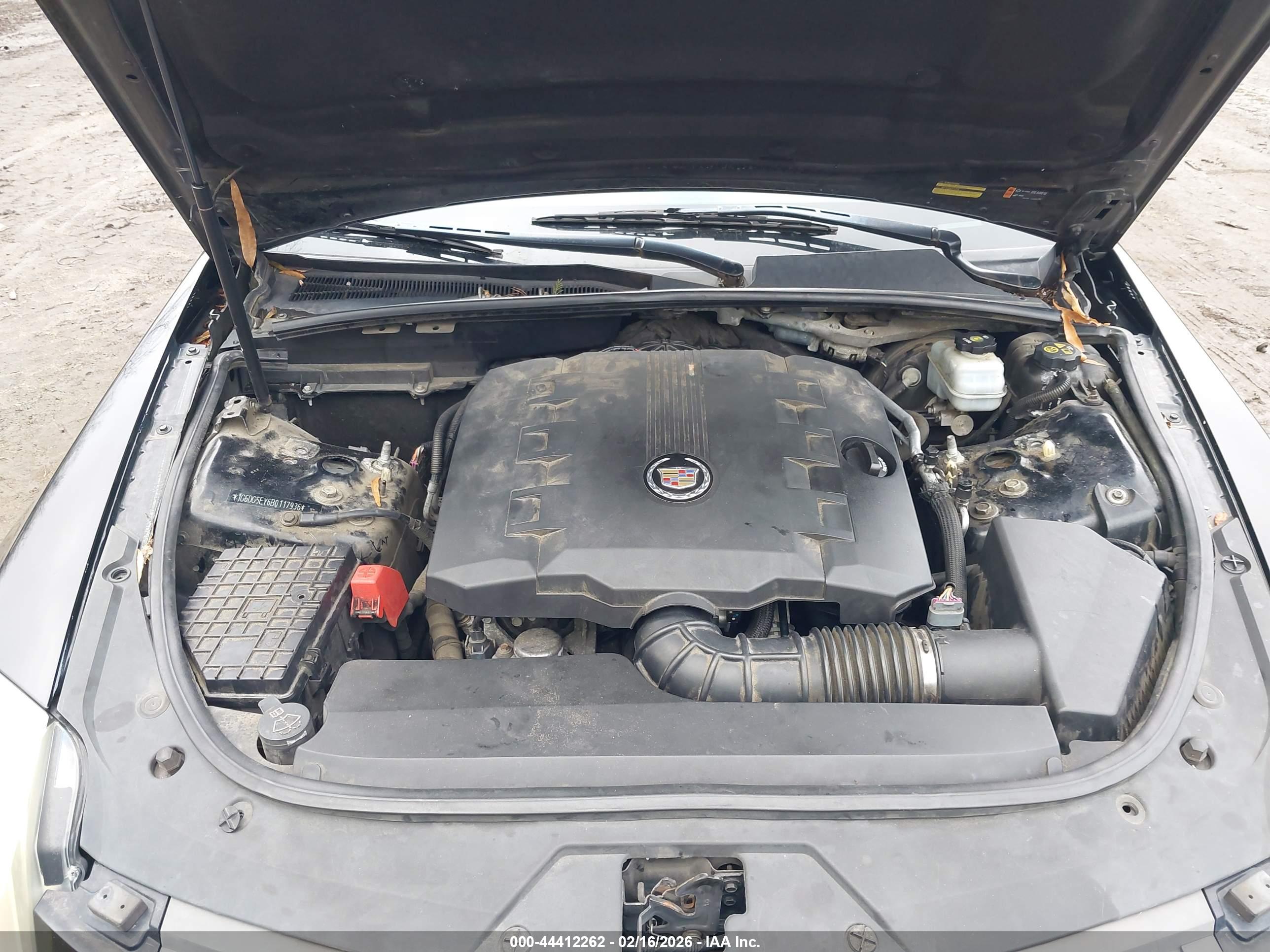 CADILLAC CTS image 10