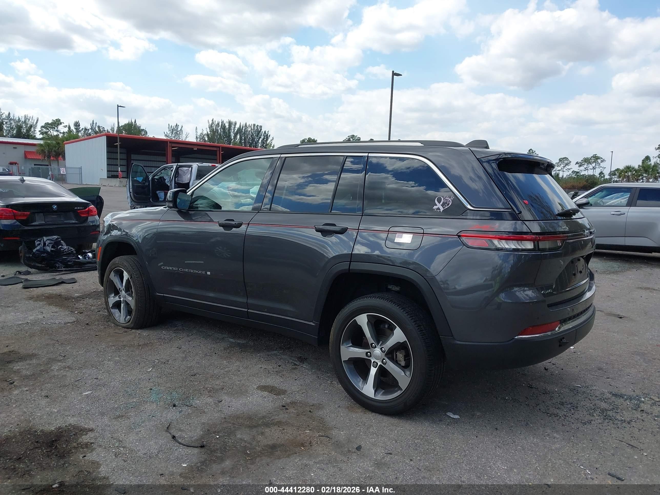JEEP GRAND image 3