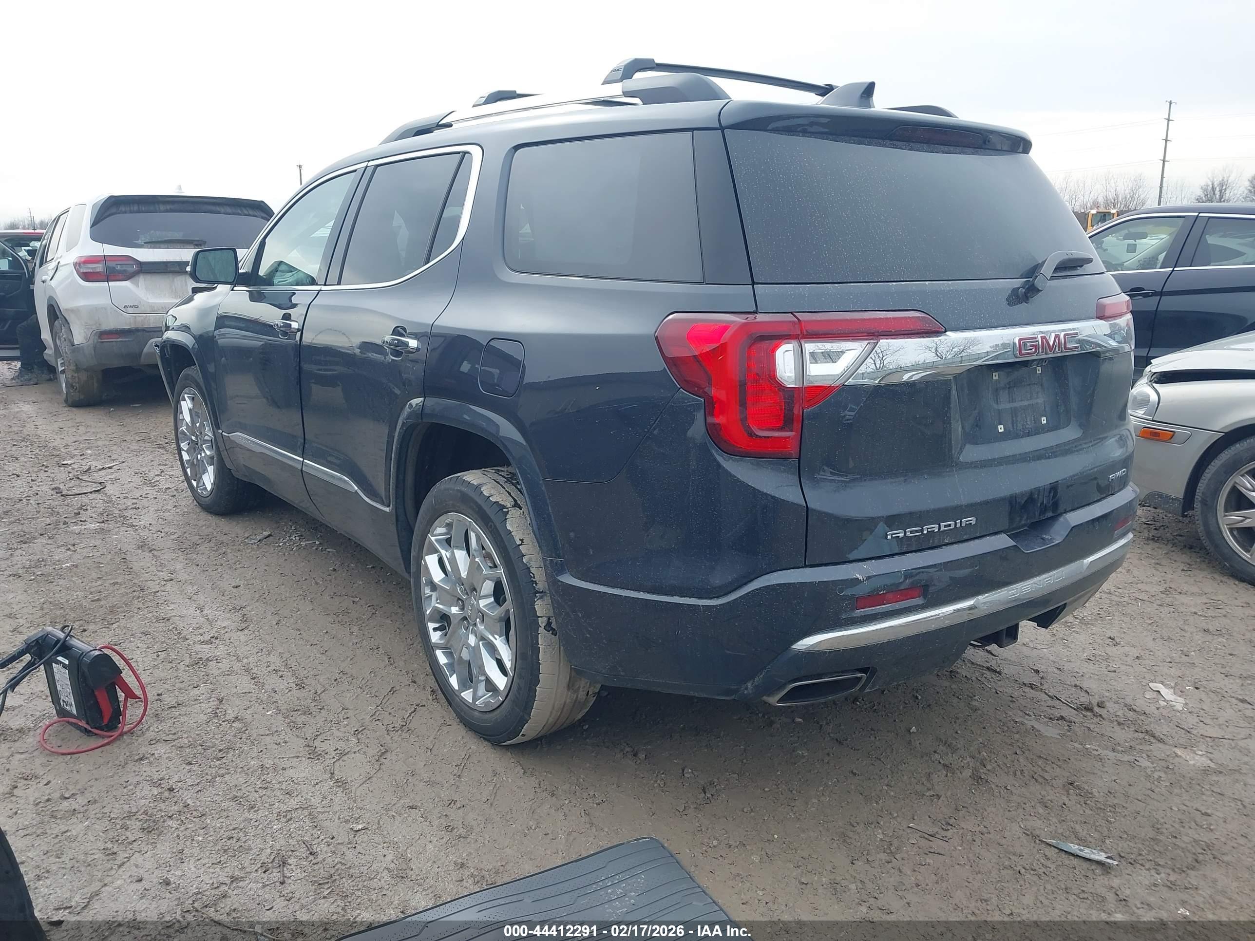 GMC ACADIA image 3