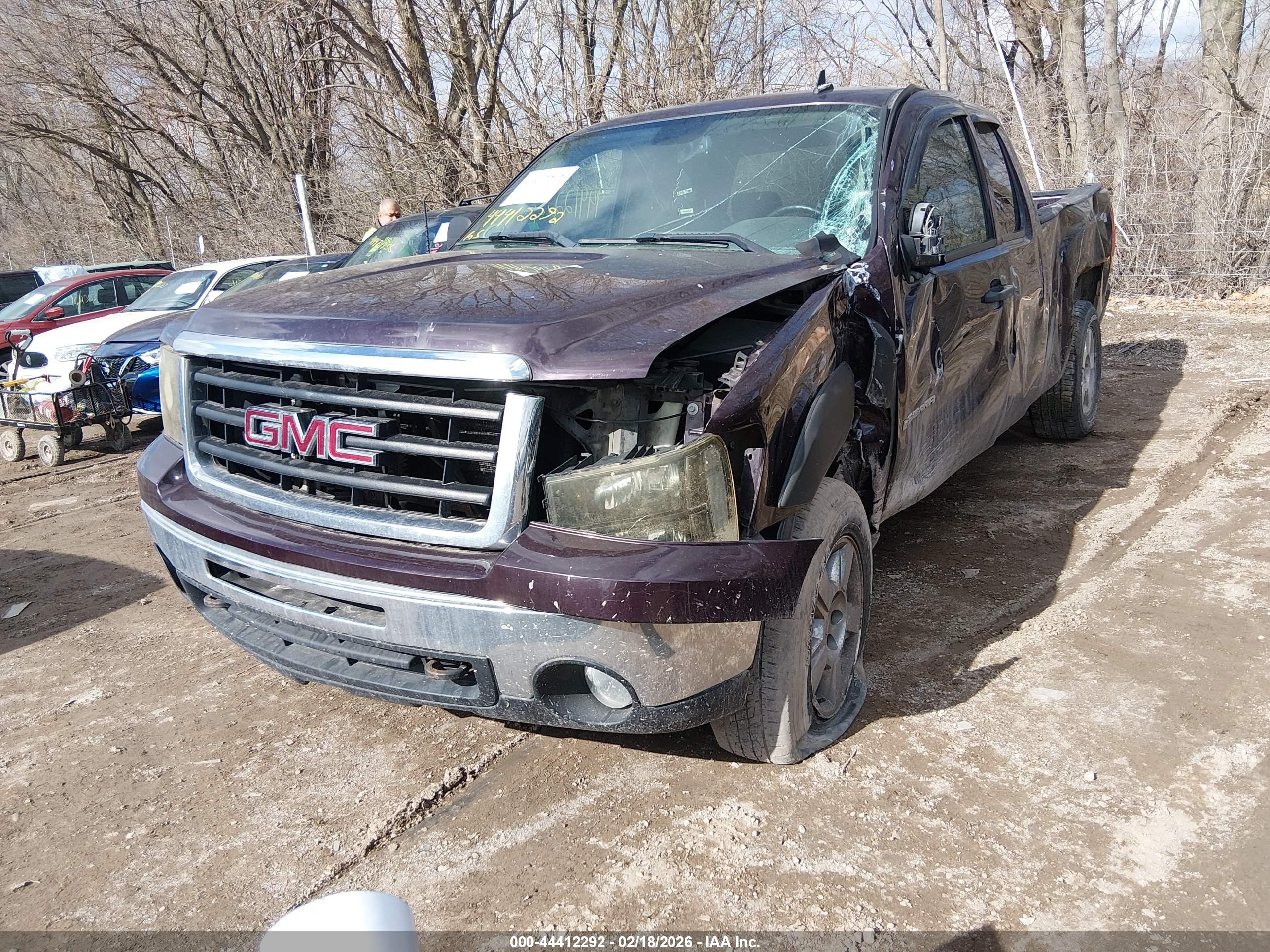 GMC SIERRA image 2