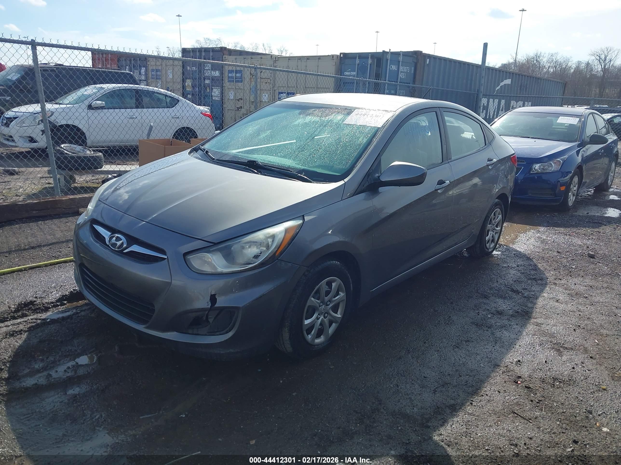 HYUNDAI ACCENT image 2