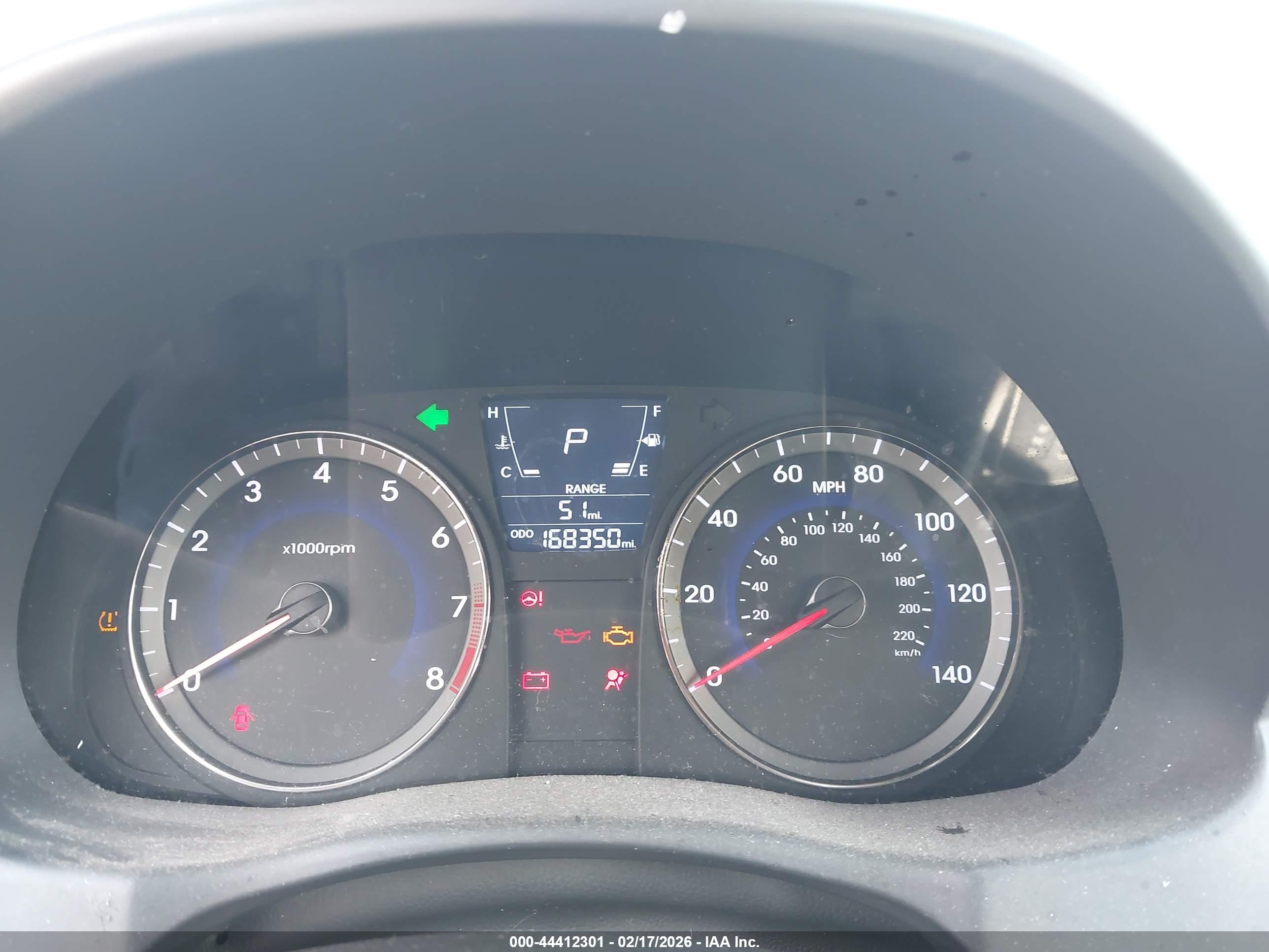 HYUNDAI ACCENT image 7