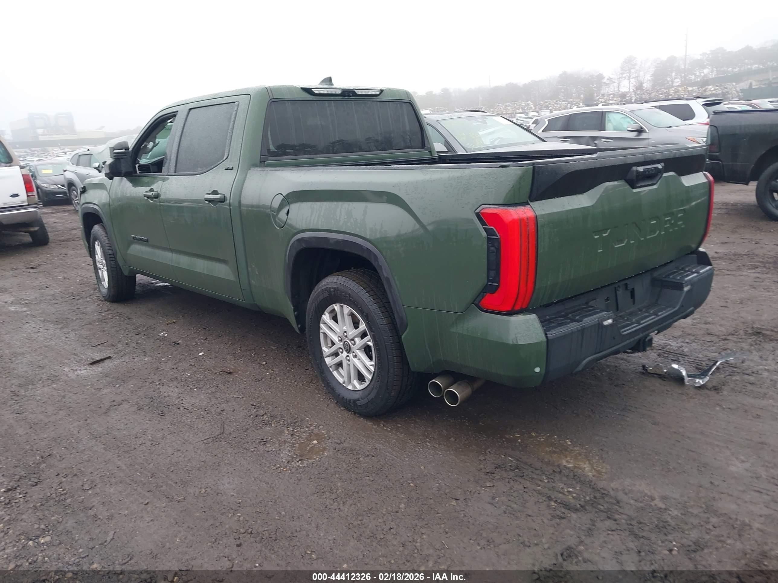 TOYOTA TUNDRA image 3