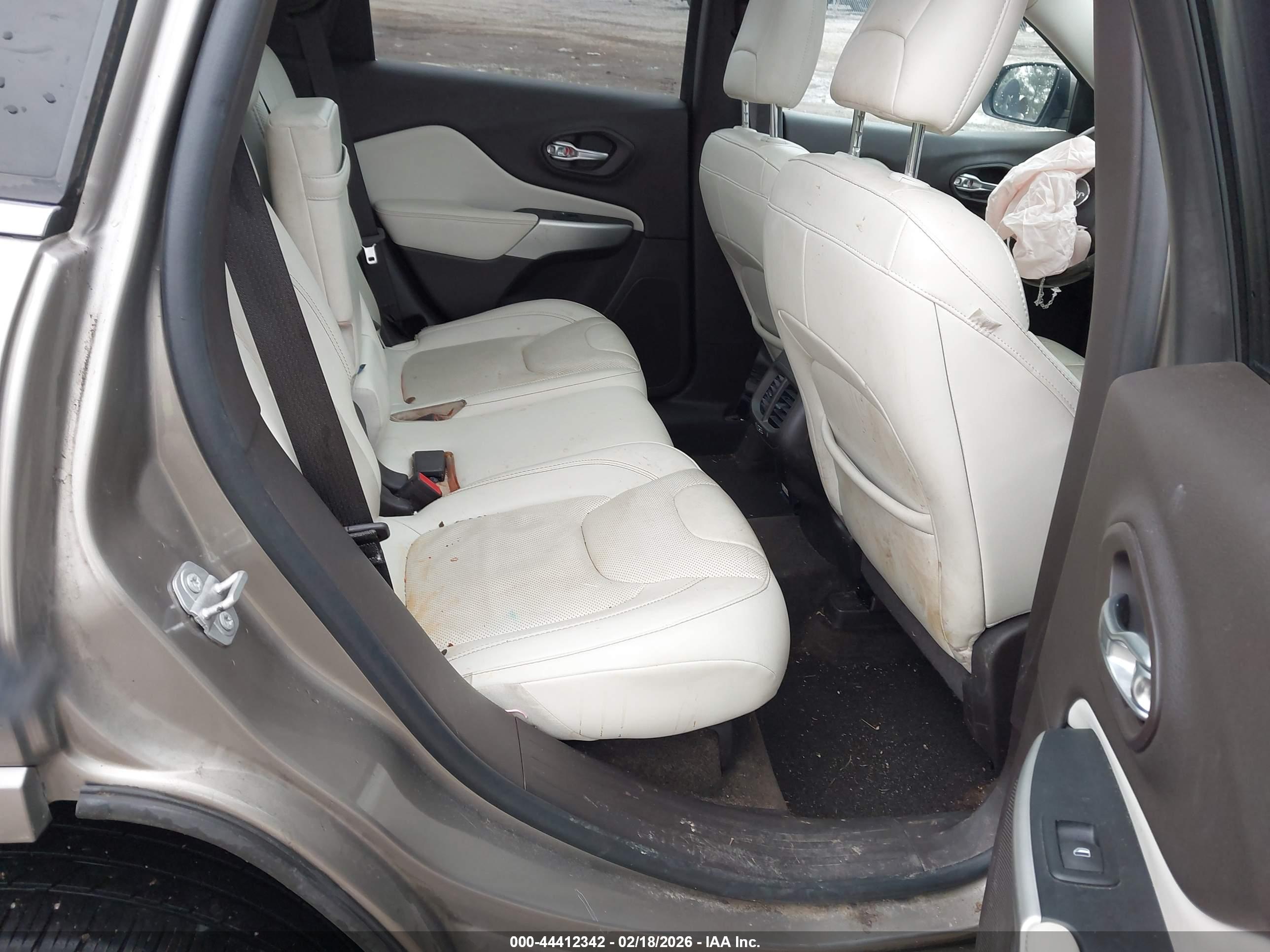 JEEP CHEROKEE image 8