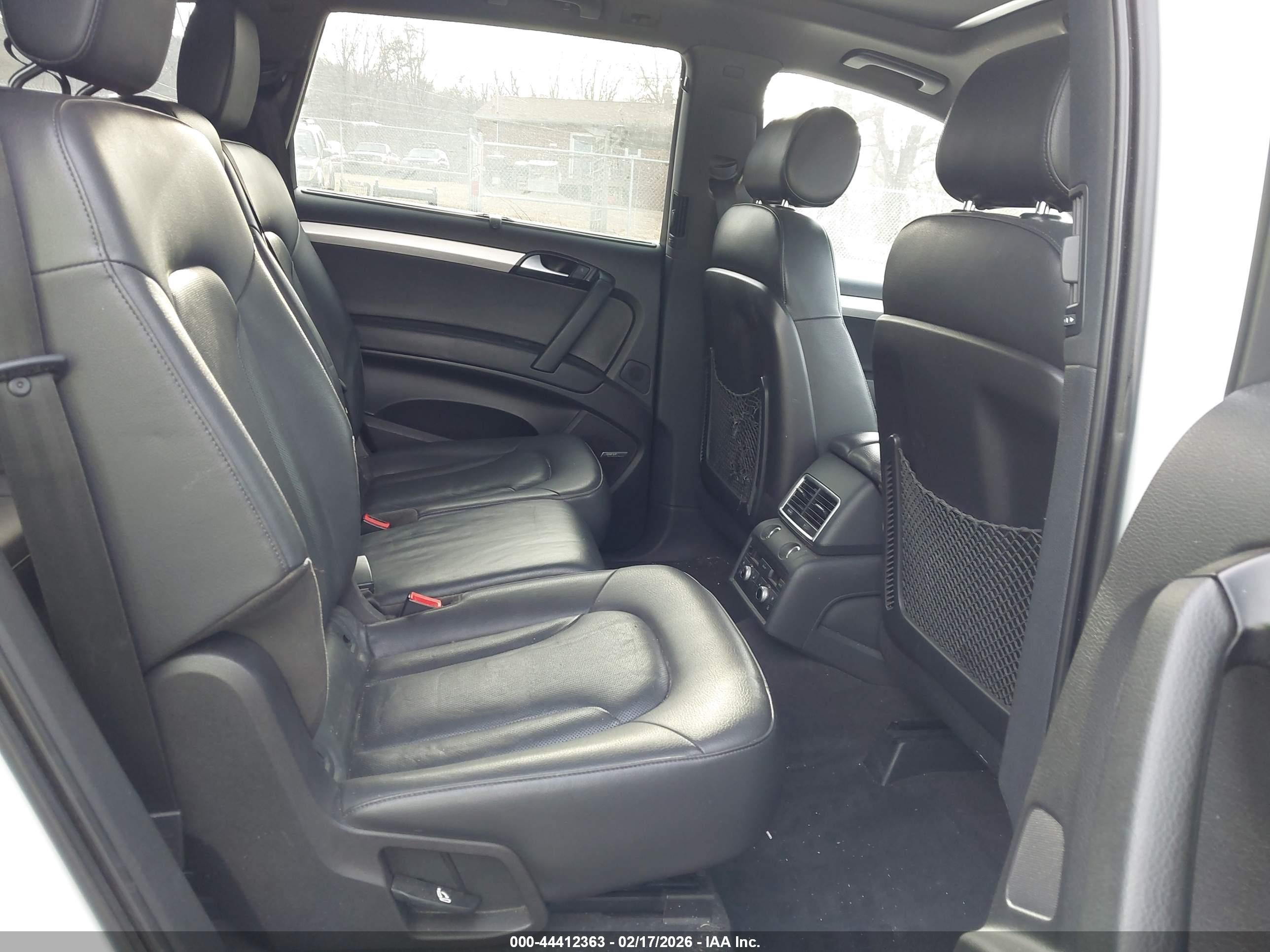 AUDI Q7 image 8