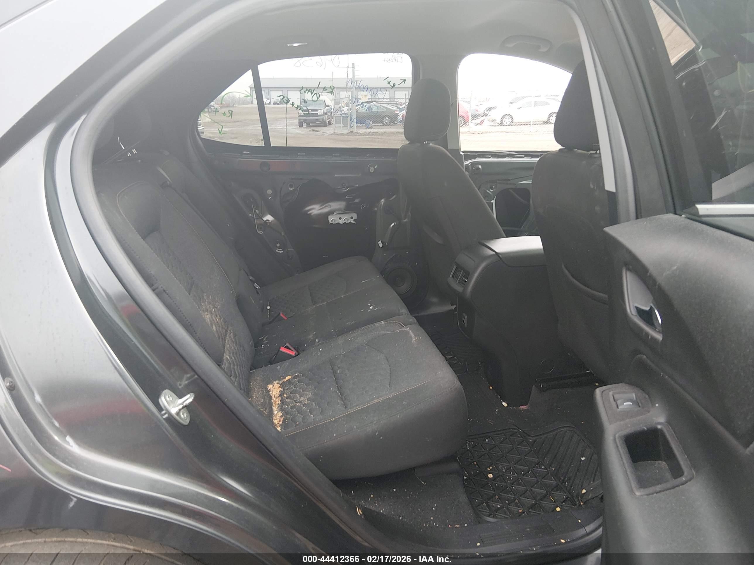 CHEVROLET EQUINOX image 8