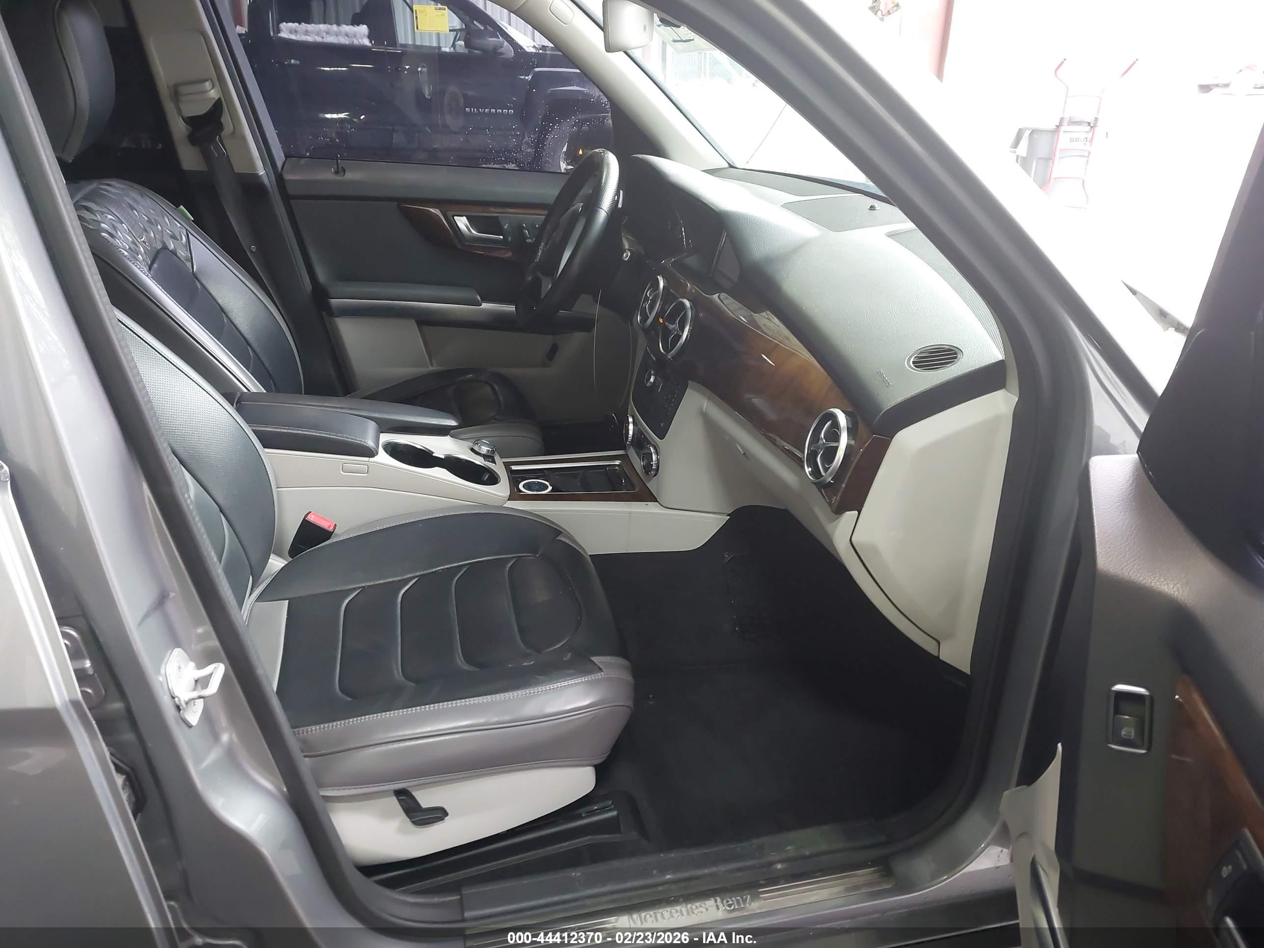 MERCEDES-BENZ GLK image 5