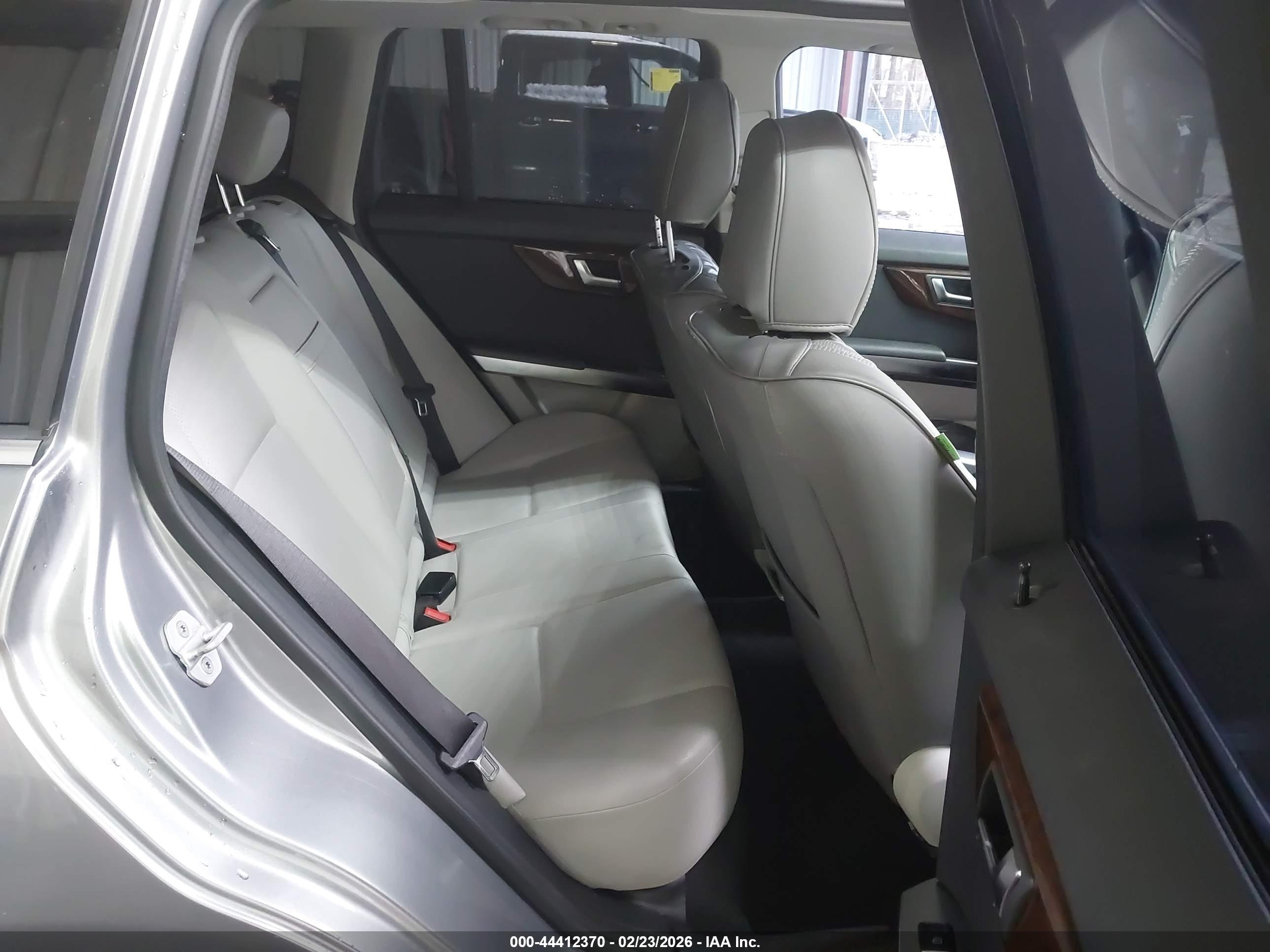 MERCEDES-BENZ GLK image 8