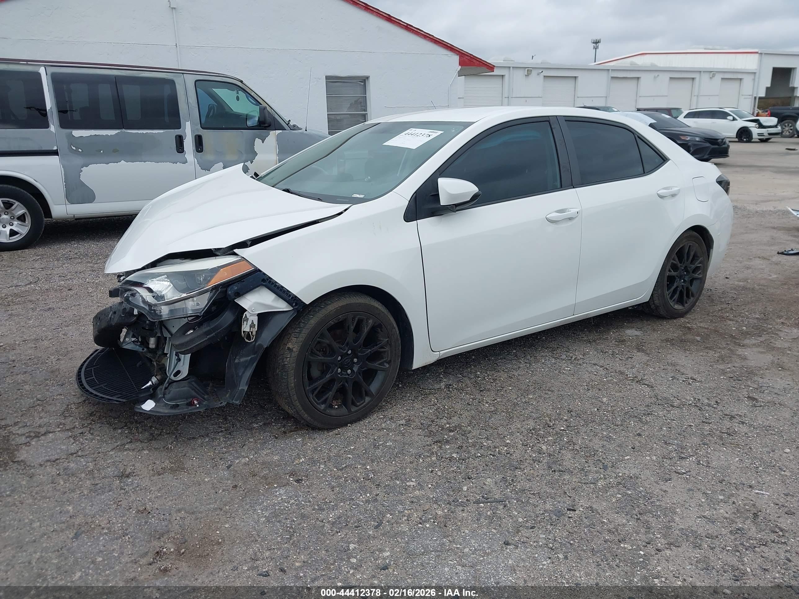 TOYOTA COROLLA image 2