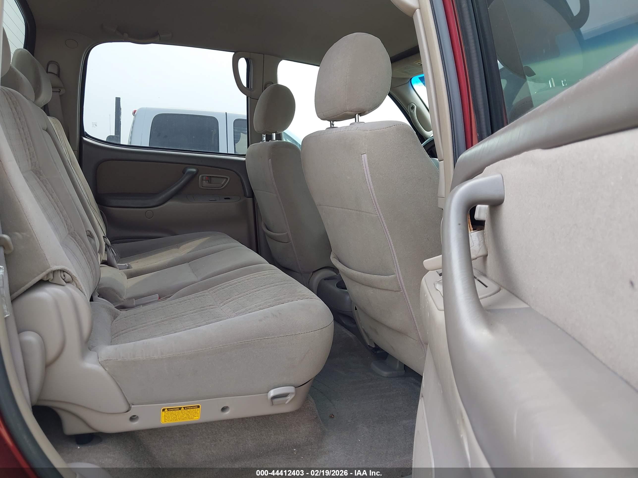 TOYOTA TUNDRA image 8