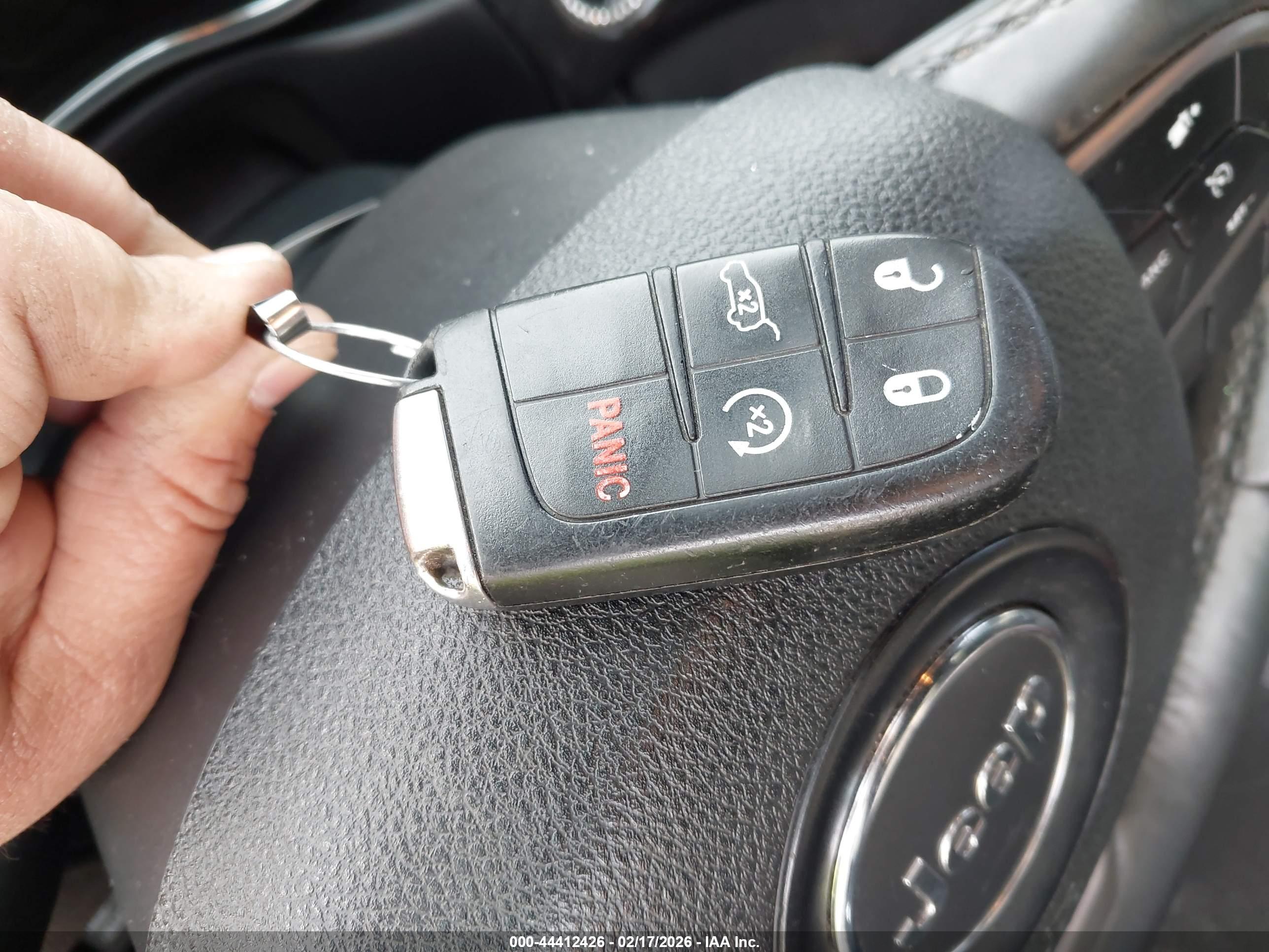 JEEP GRAND image 11
