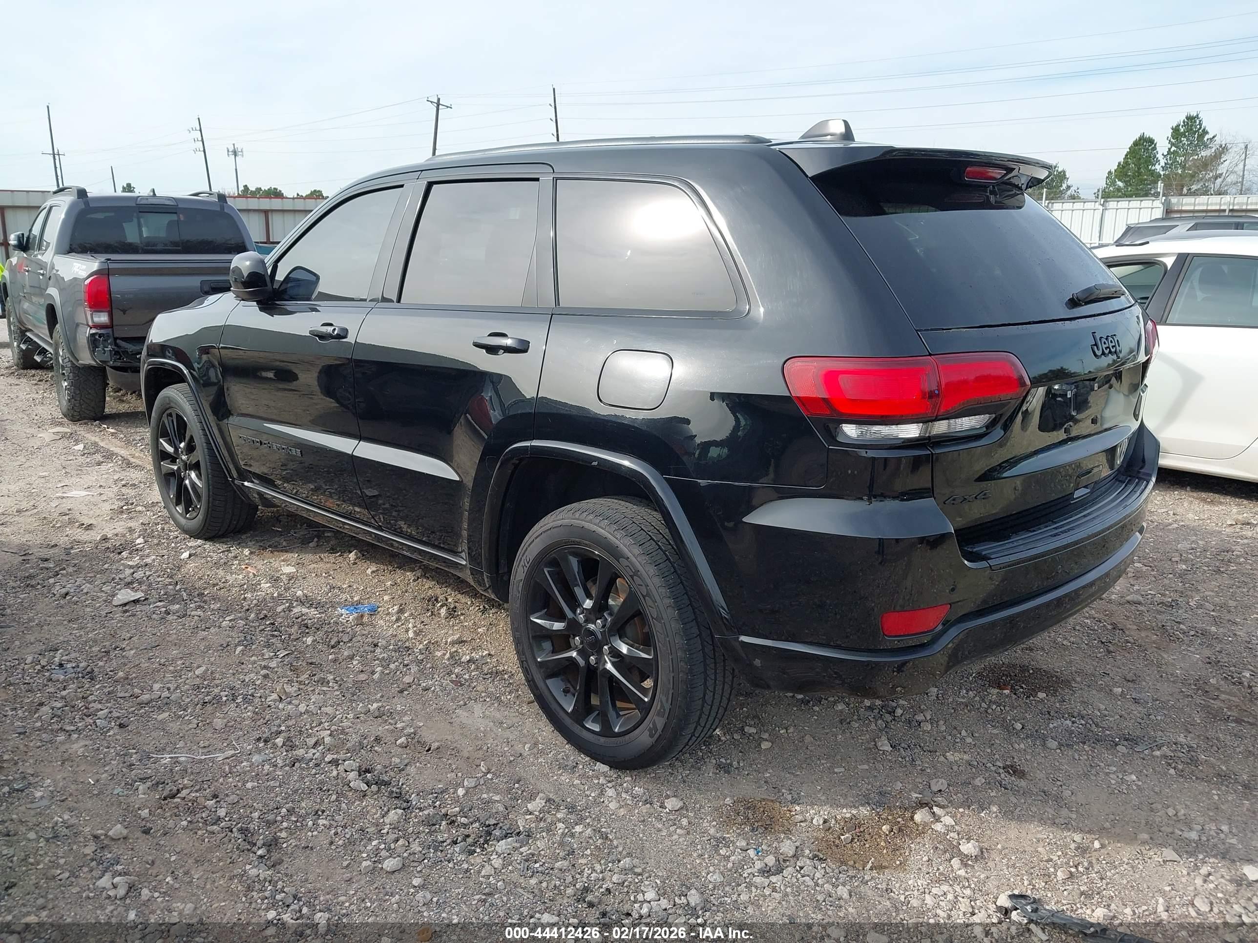 JEEP GRAND image 3