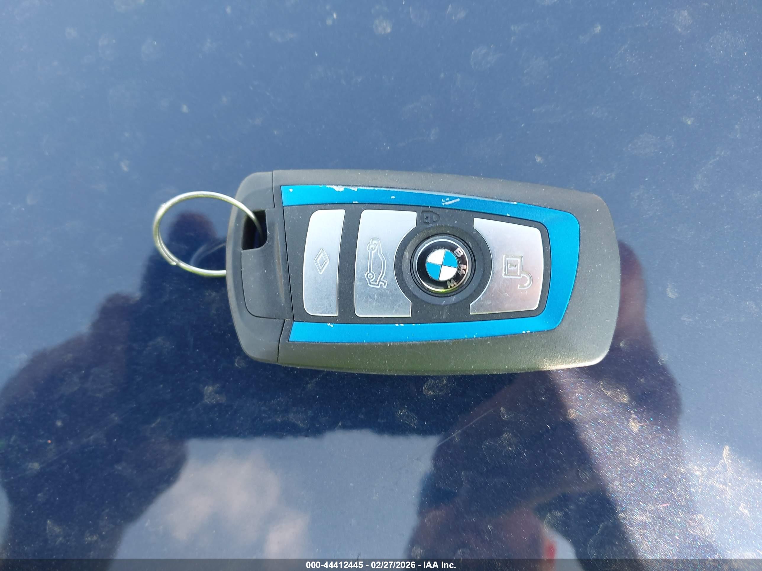 BMW 528I image 11