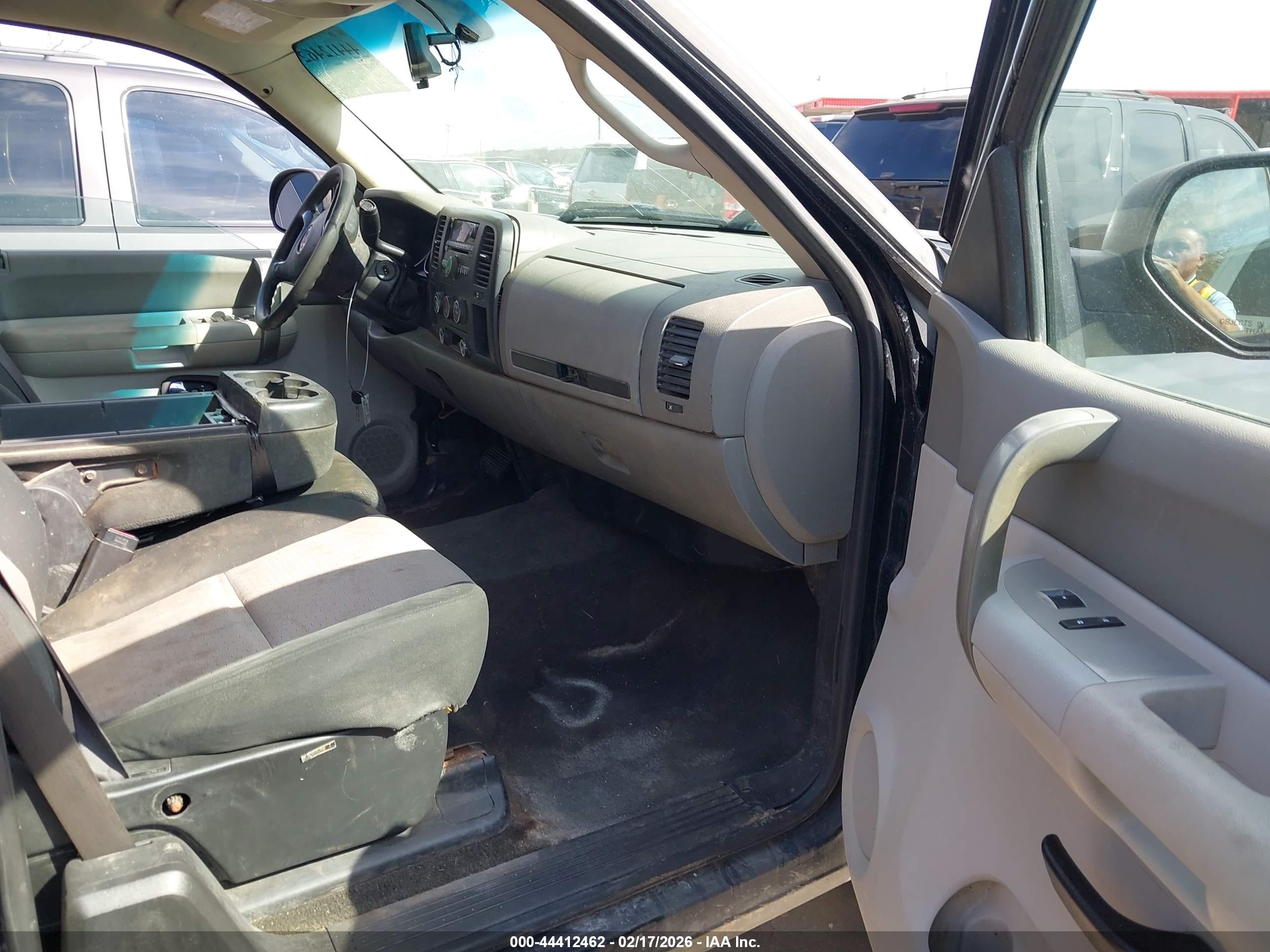 GMC SIERRA image 5