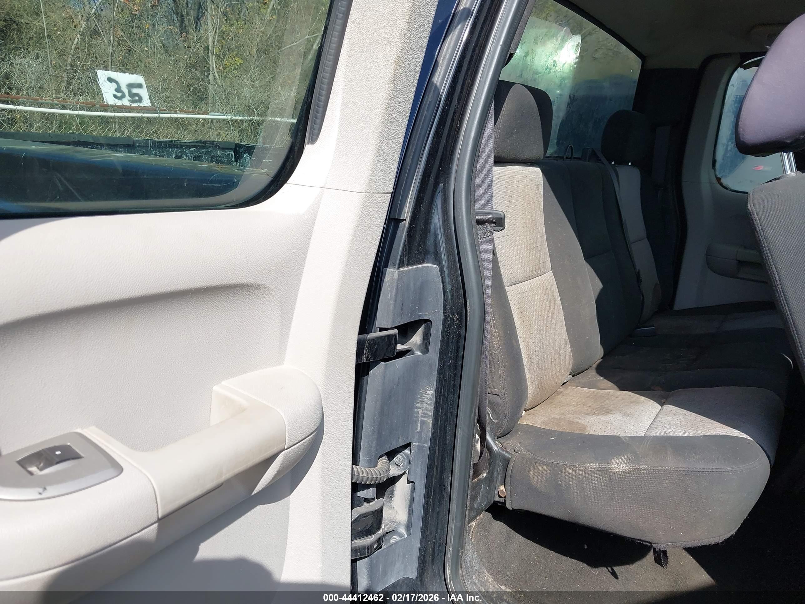 GMC SIERRA image 8