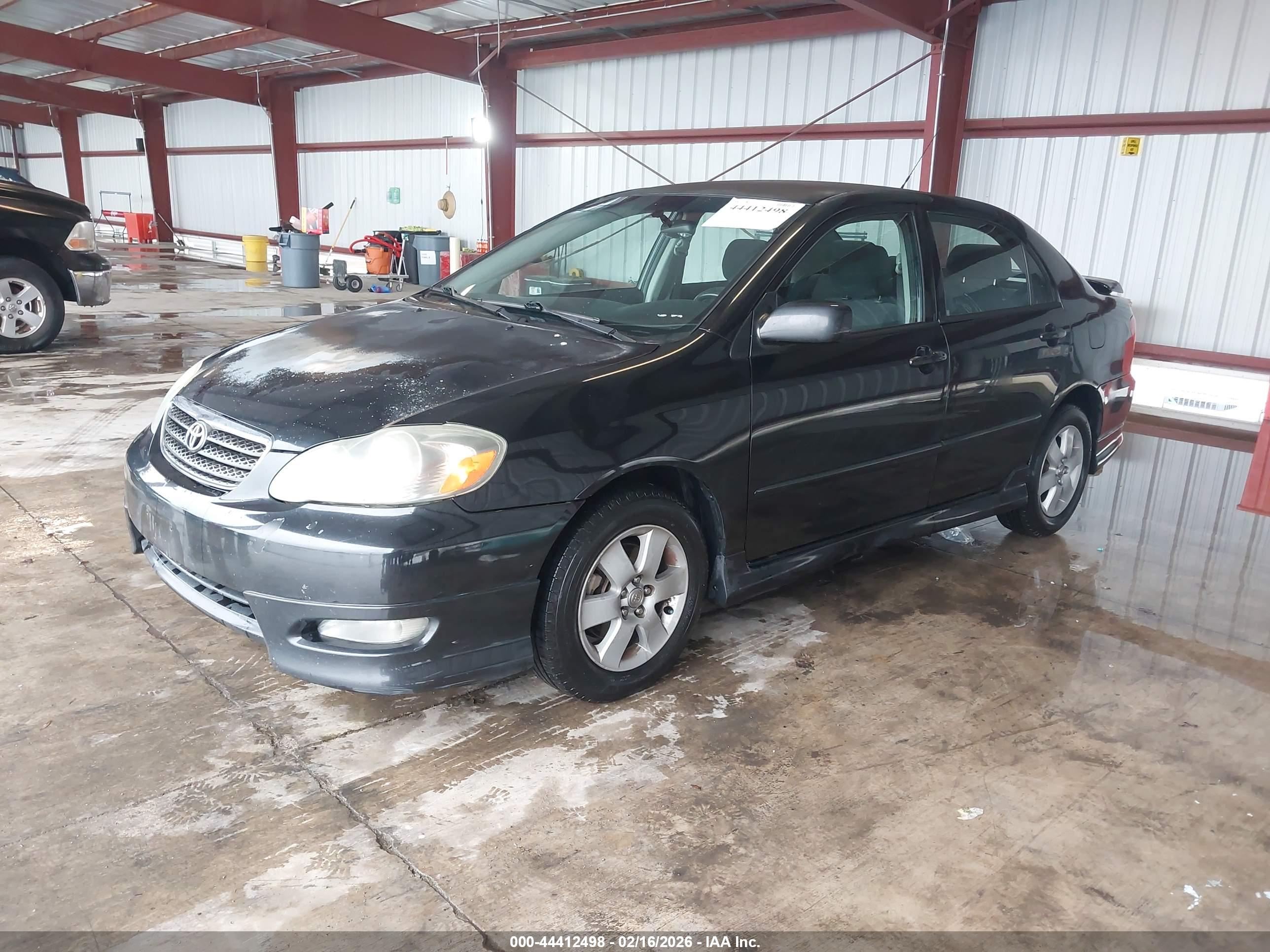TOYOTA COROLLA image 2