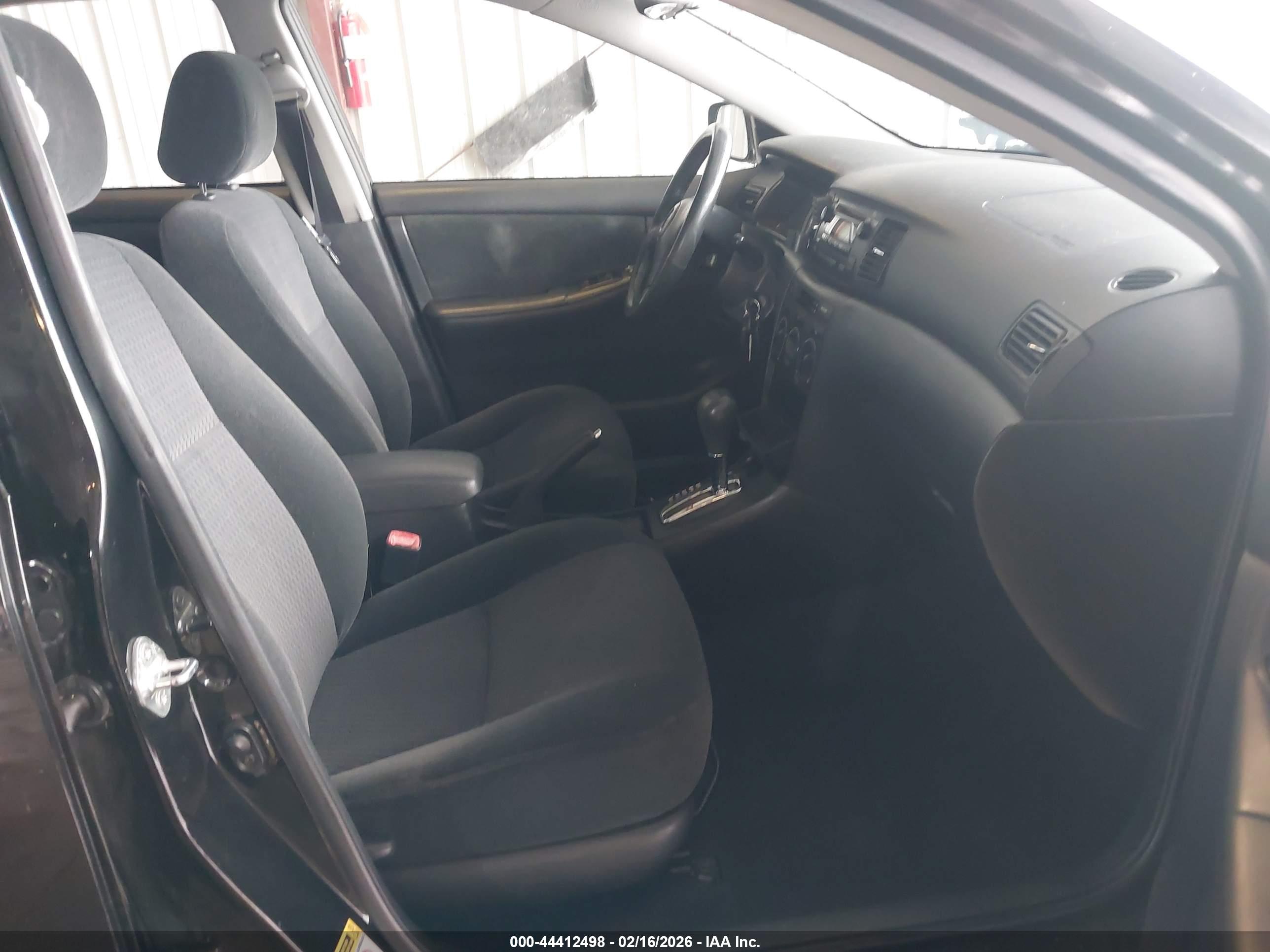 TOYOTA COROLLA image 5