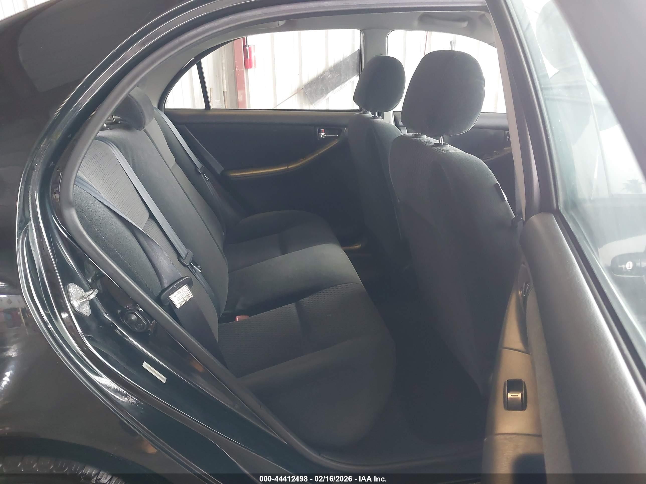 TOYOTA COROLLA image 8