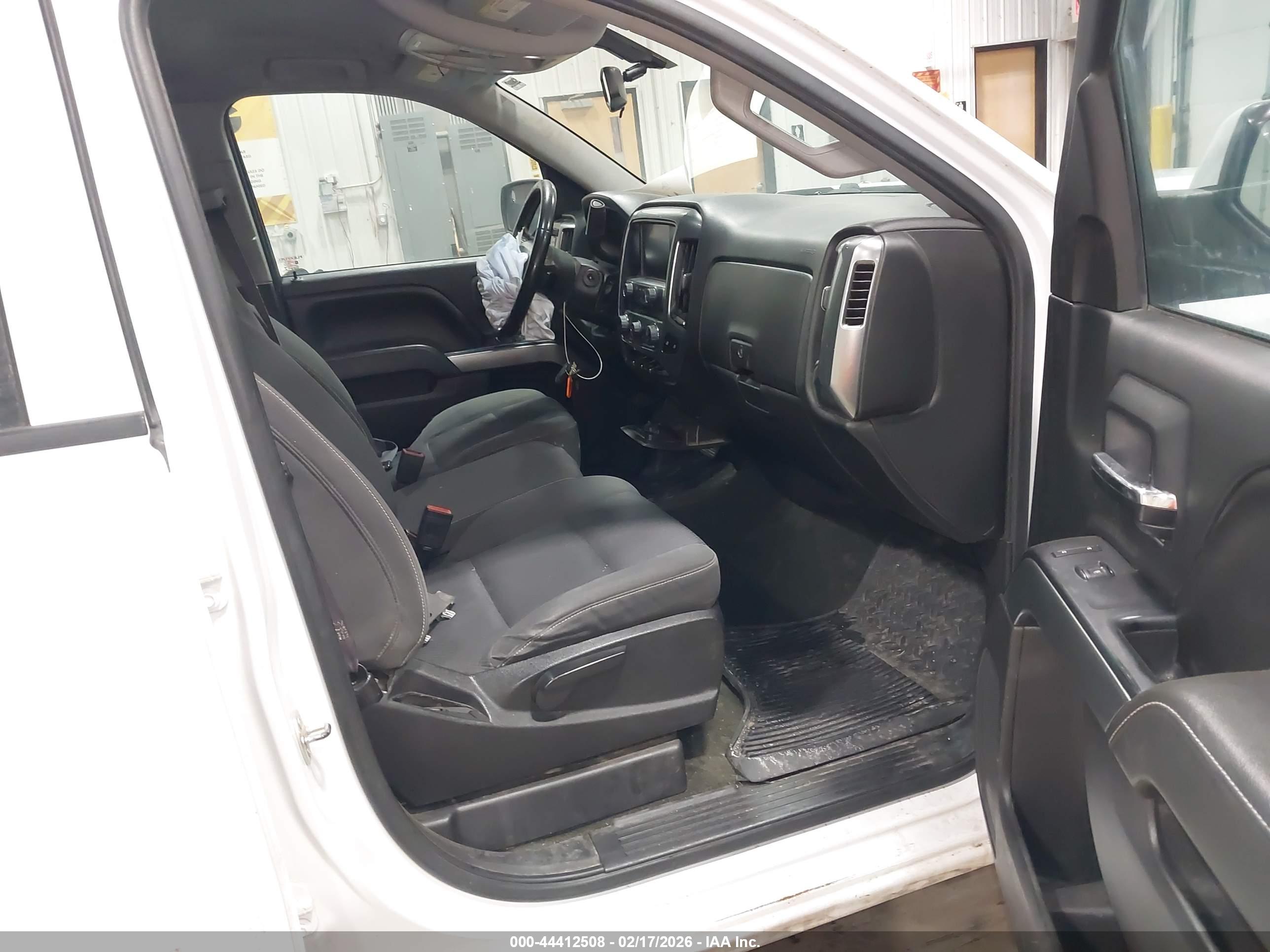 CHEVROLET SILVERADO image 5