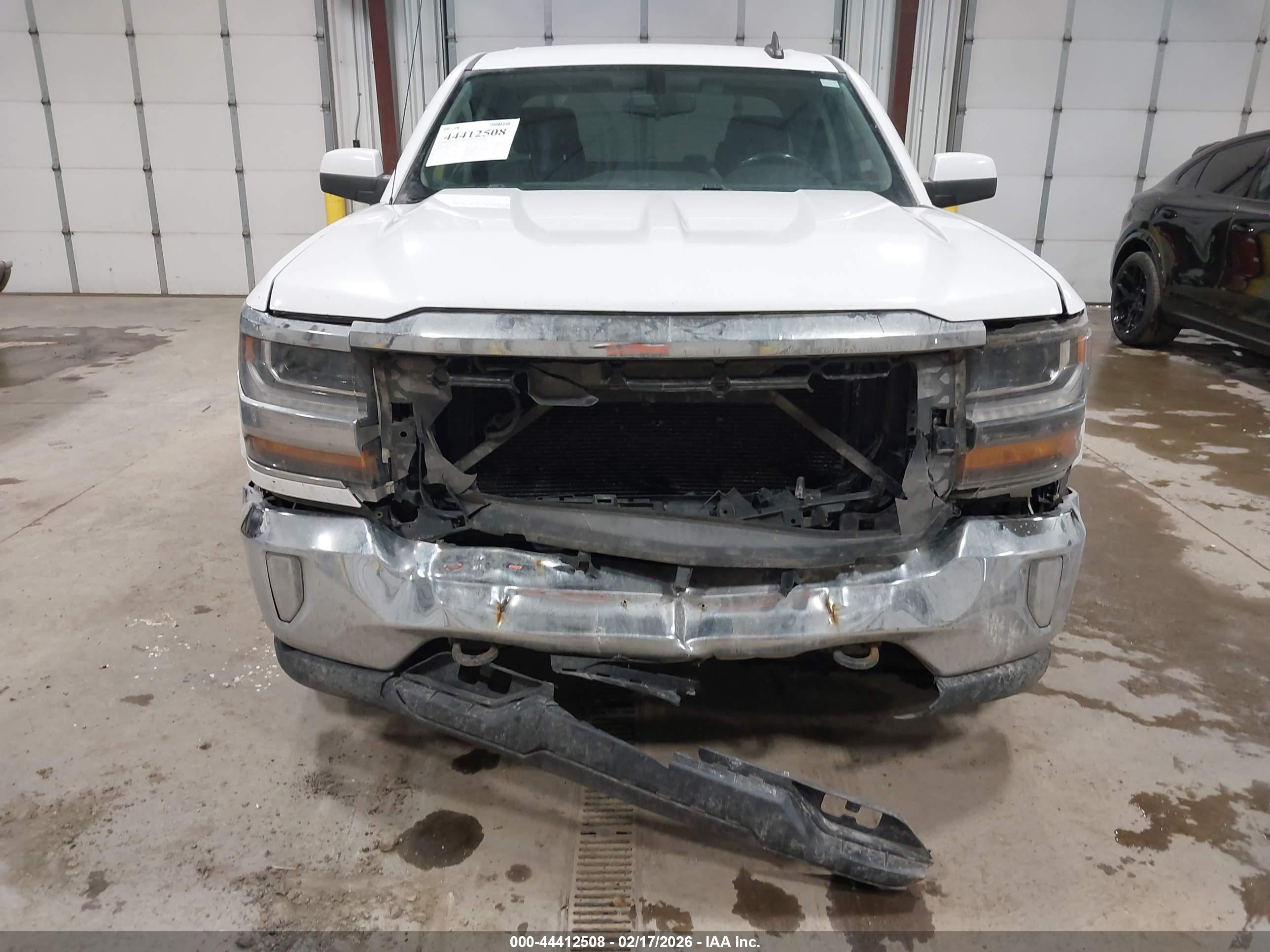 CHEVROLET SILVERADO image 6