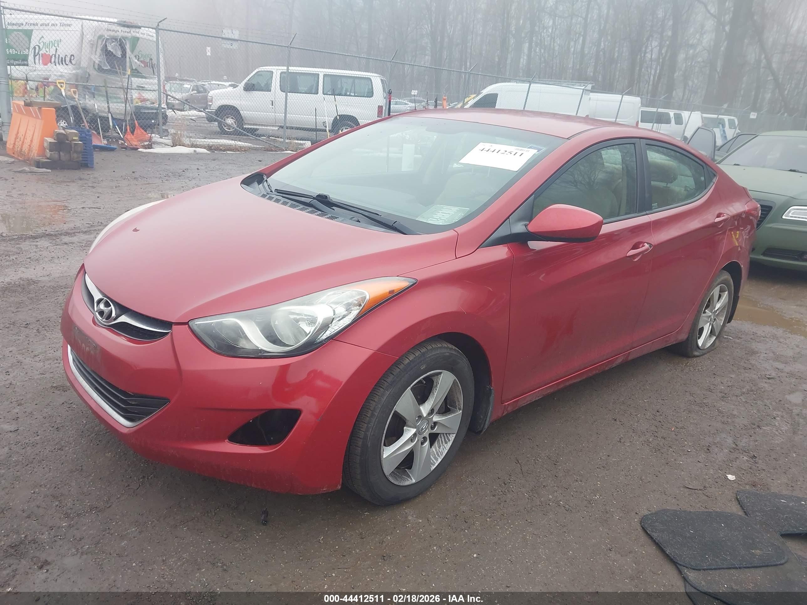 HYUNDAI ELANTRA image 2