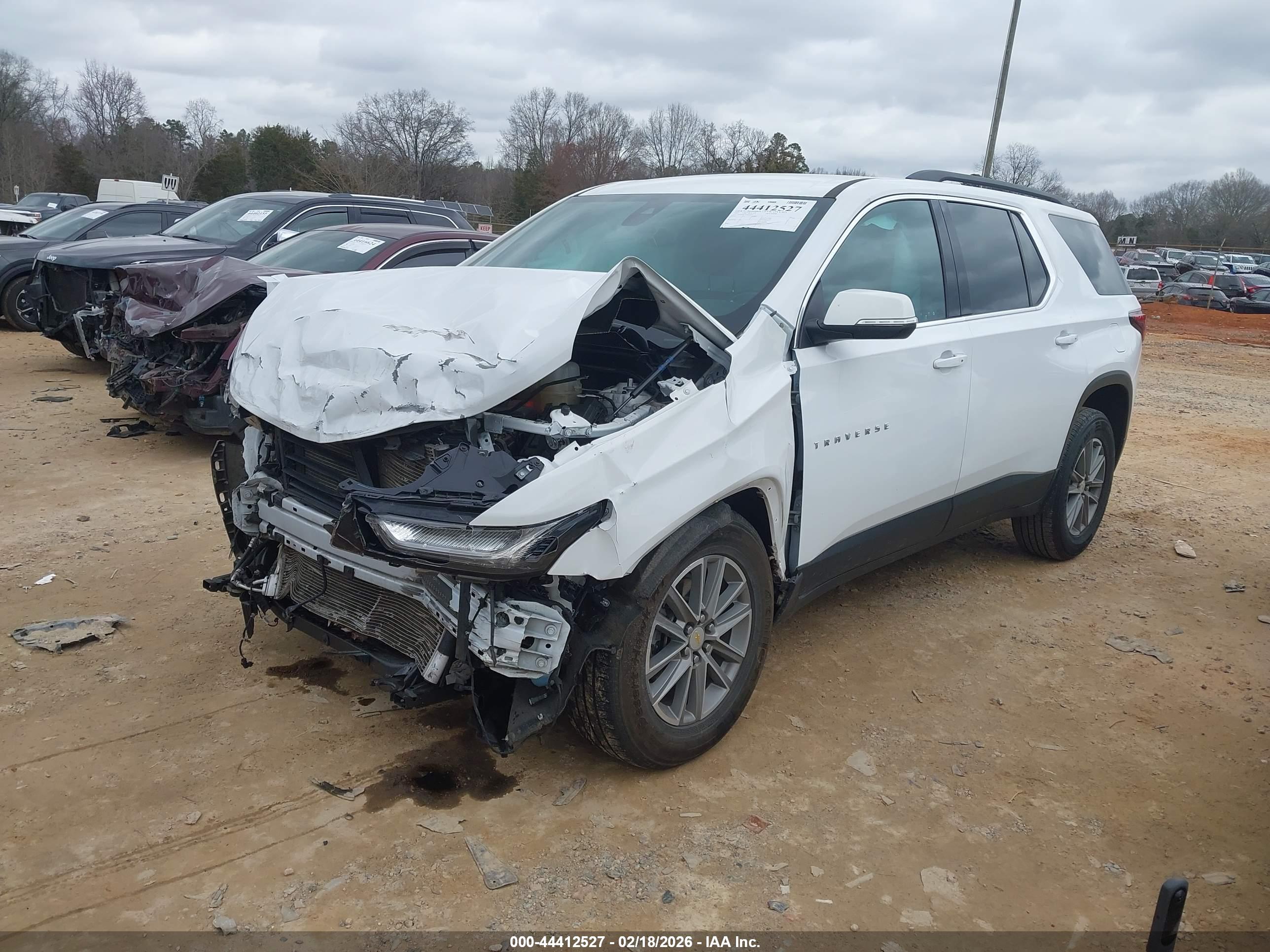 CHEVROLET TRAVERSE image 2