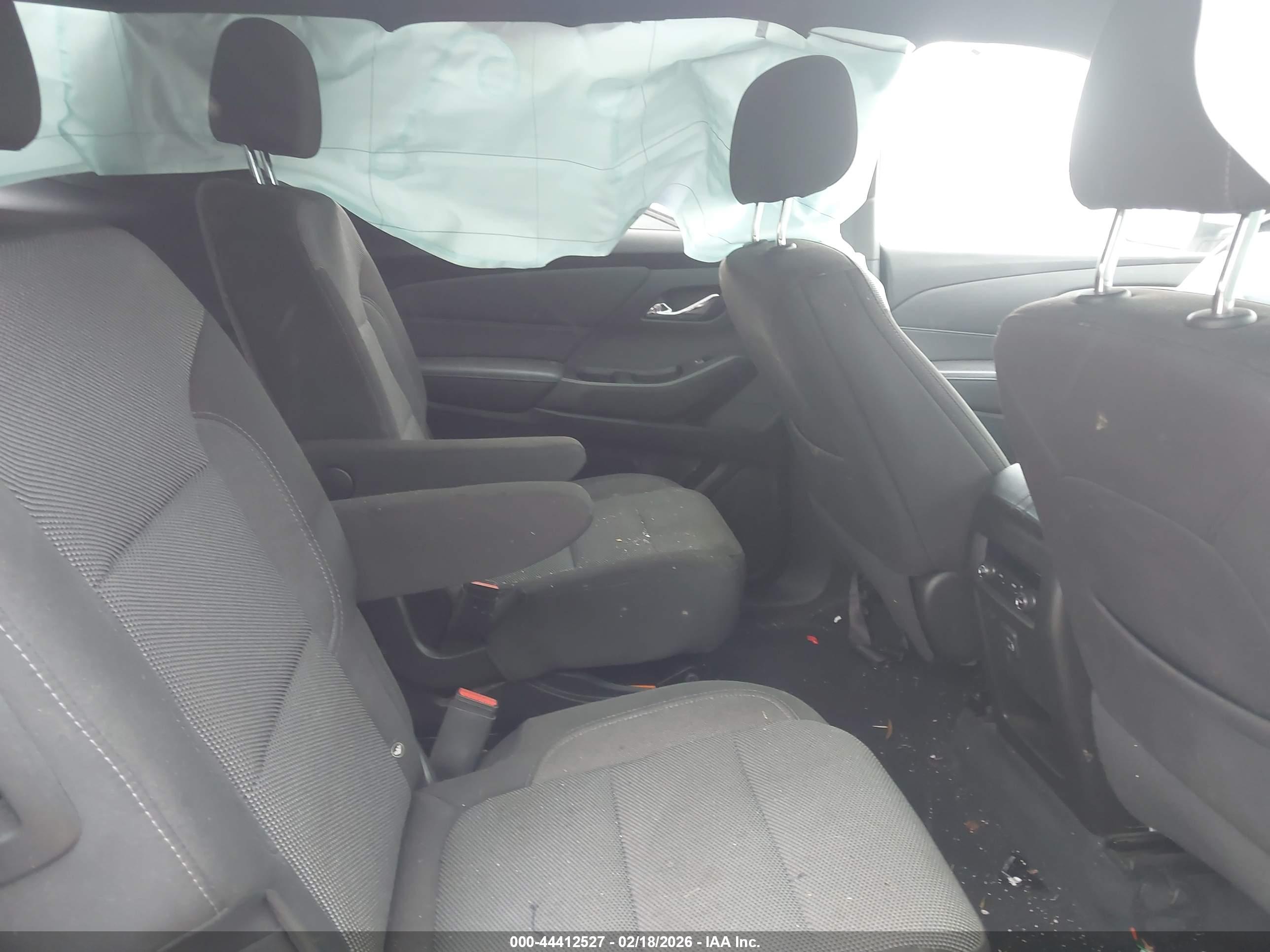 CHEVROLET TRAVERSE image 8