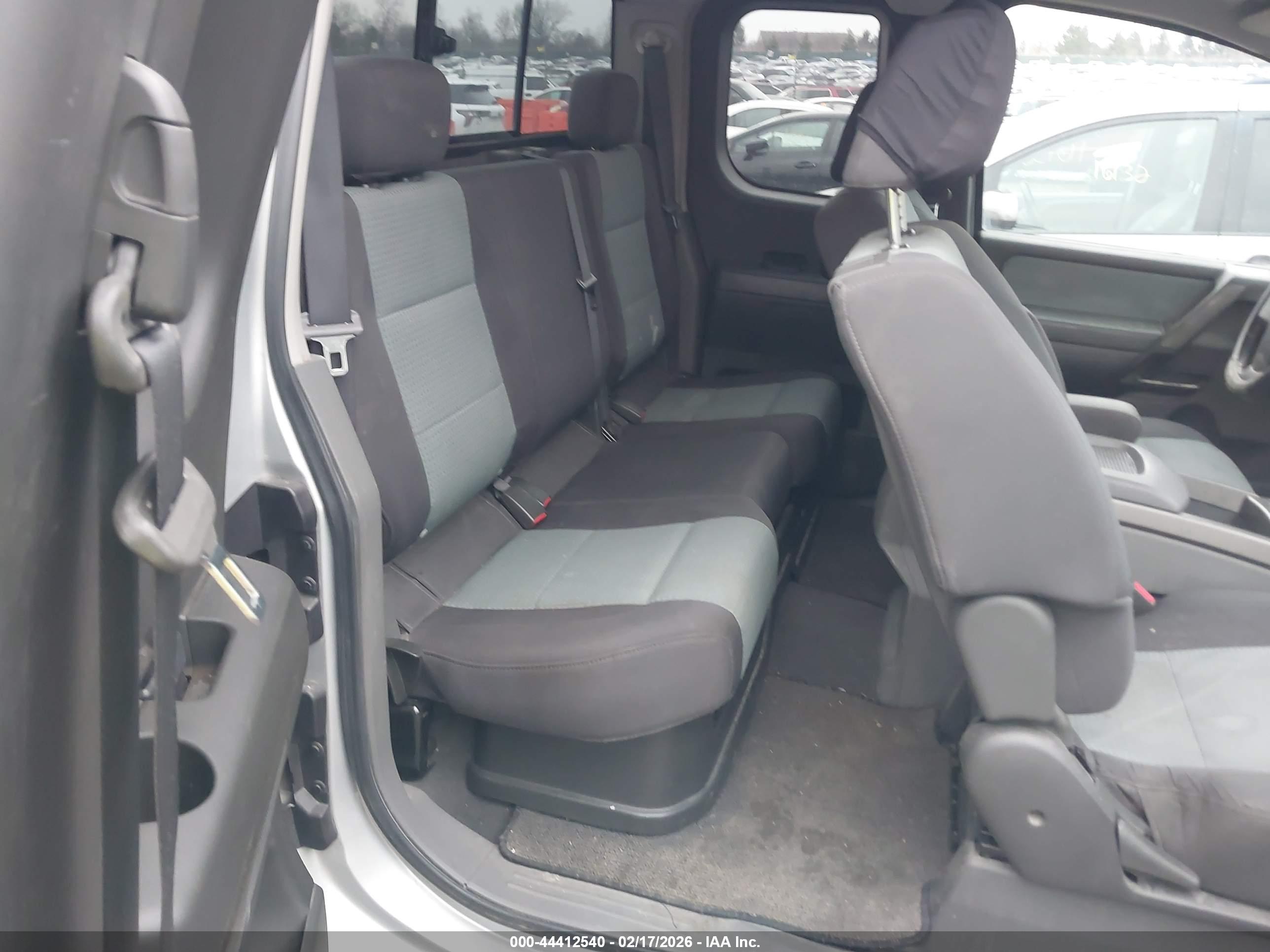 NISSAN TITAN image 8