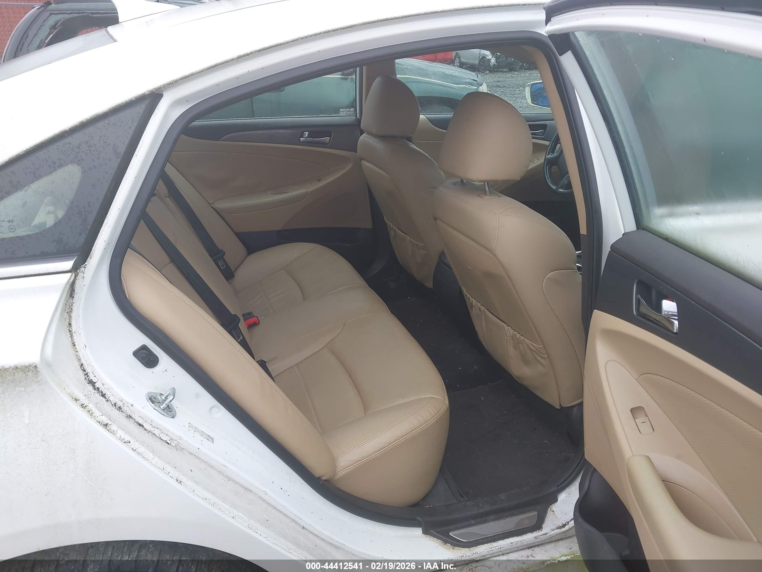 HYUNDAI SONATA image 8