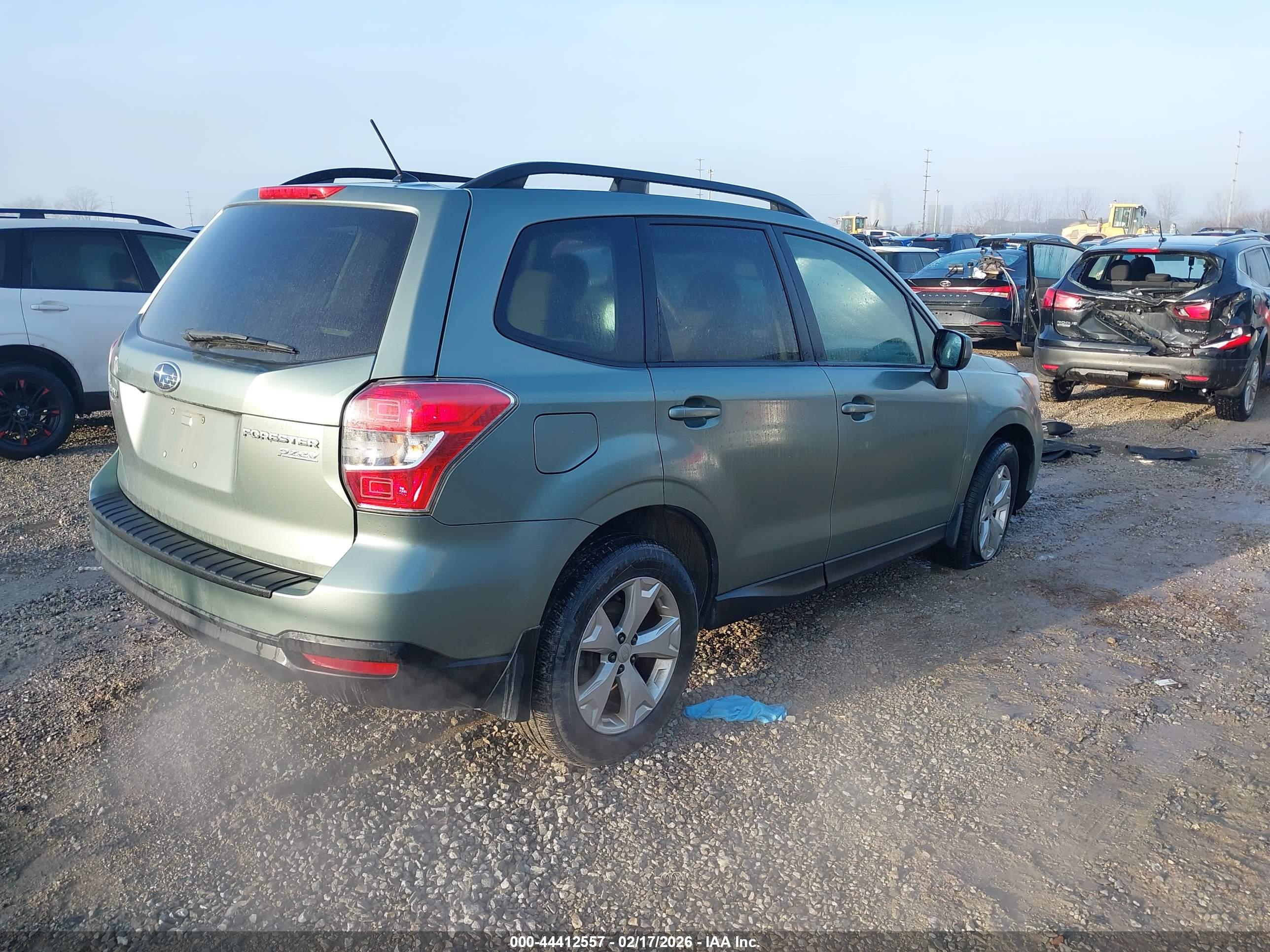 SUBARU FORESTER image 4