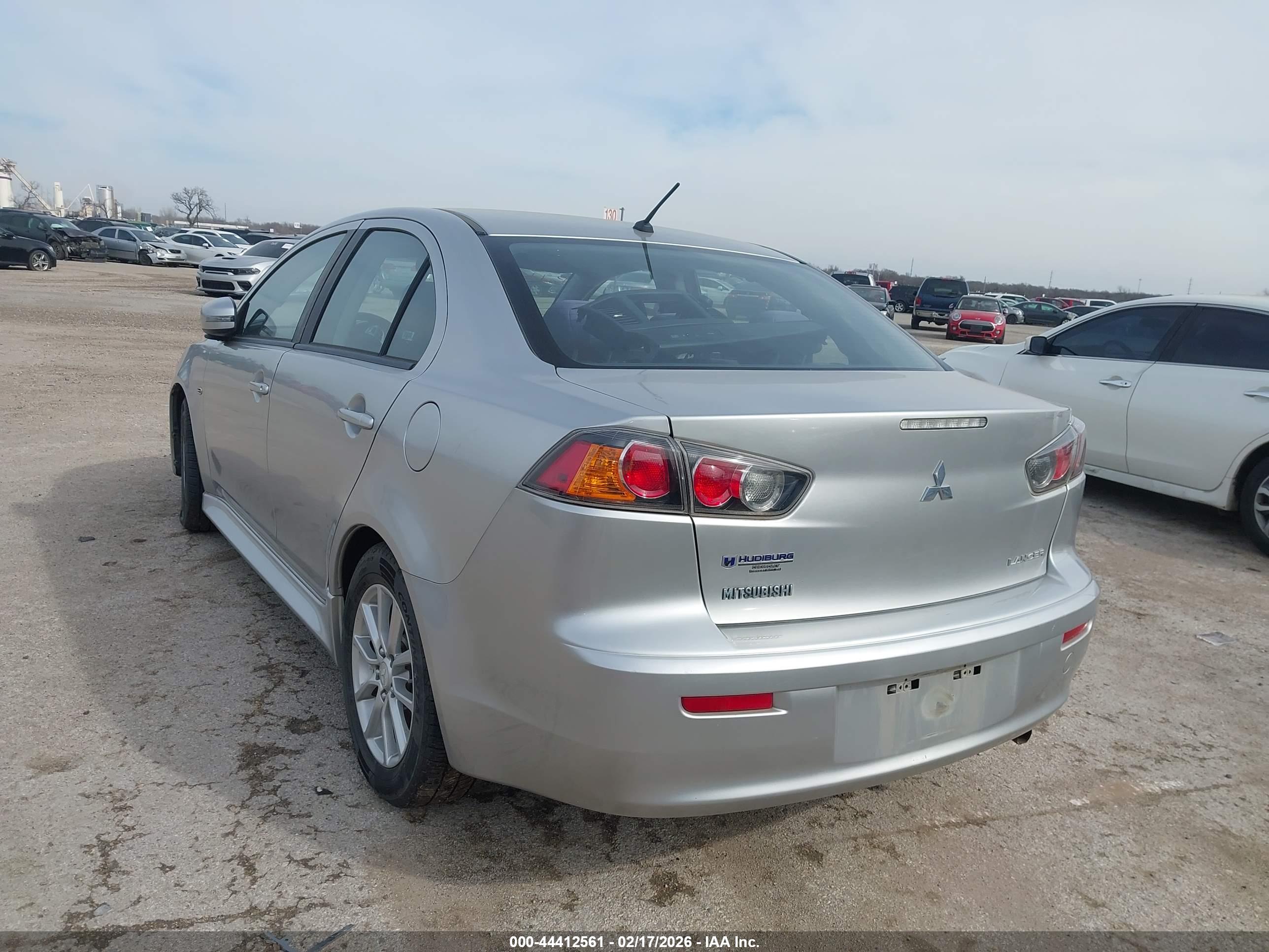 MITSUBISHI LANCER image 3
