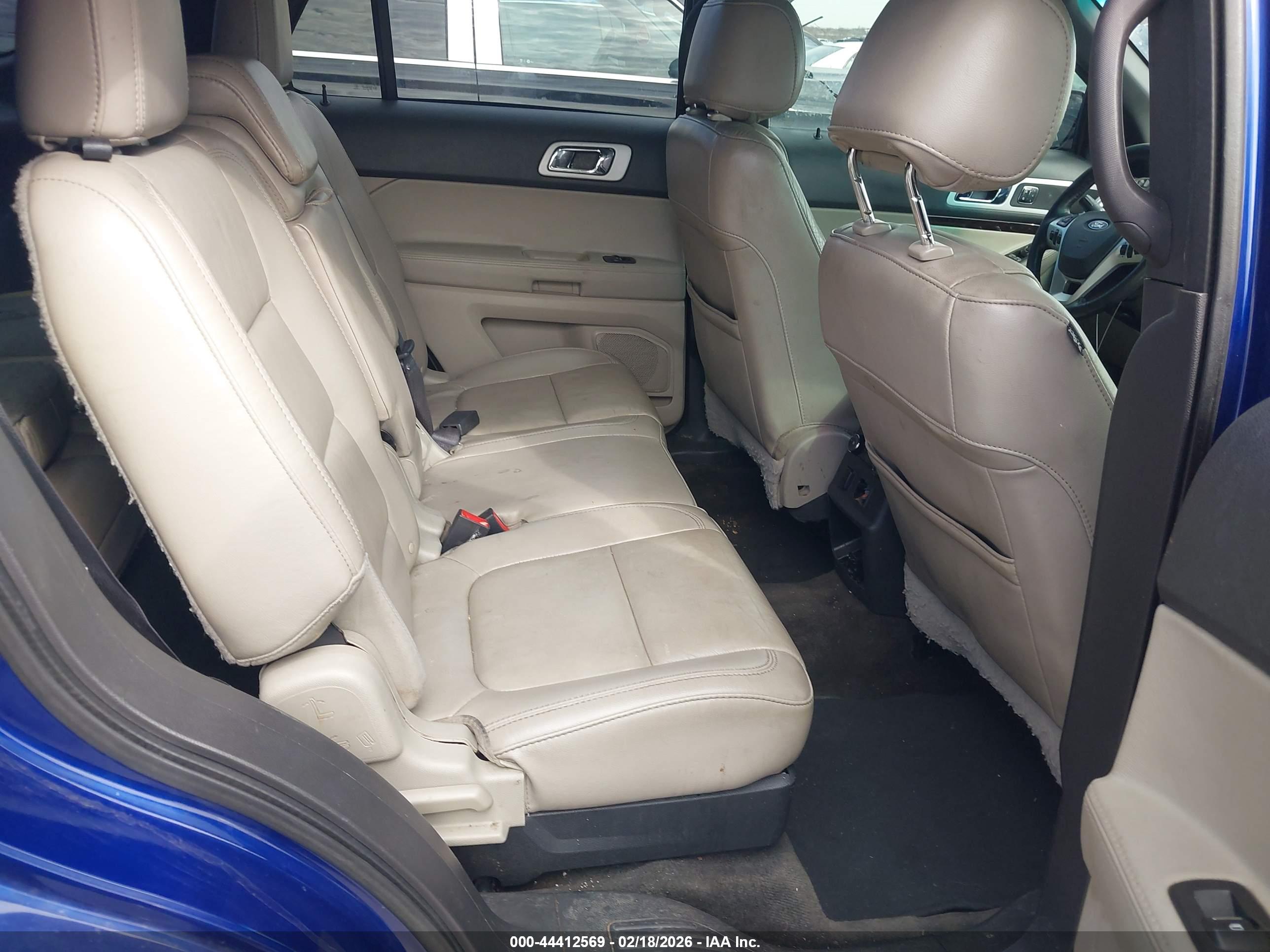 FORD EXPLORER image 8